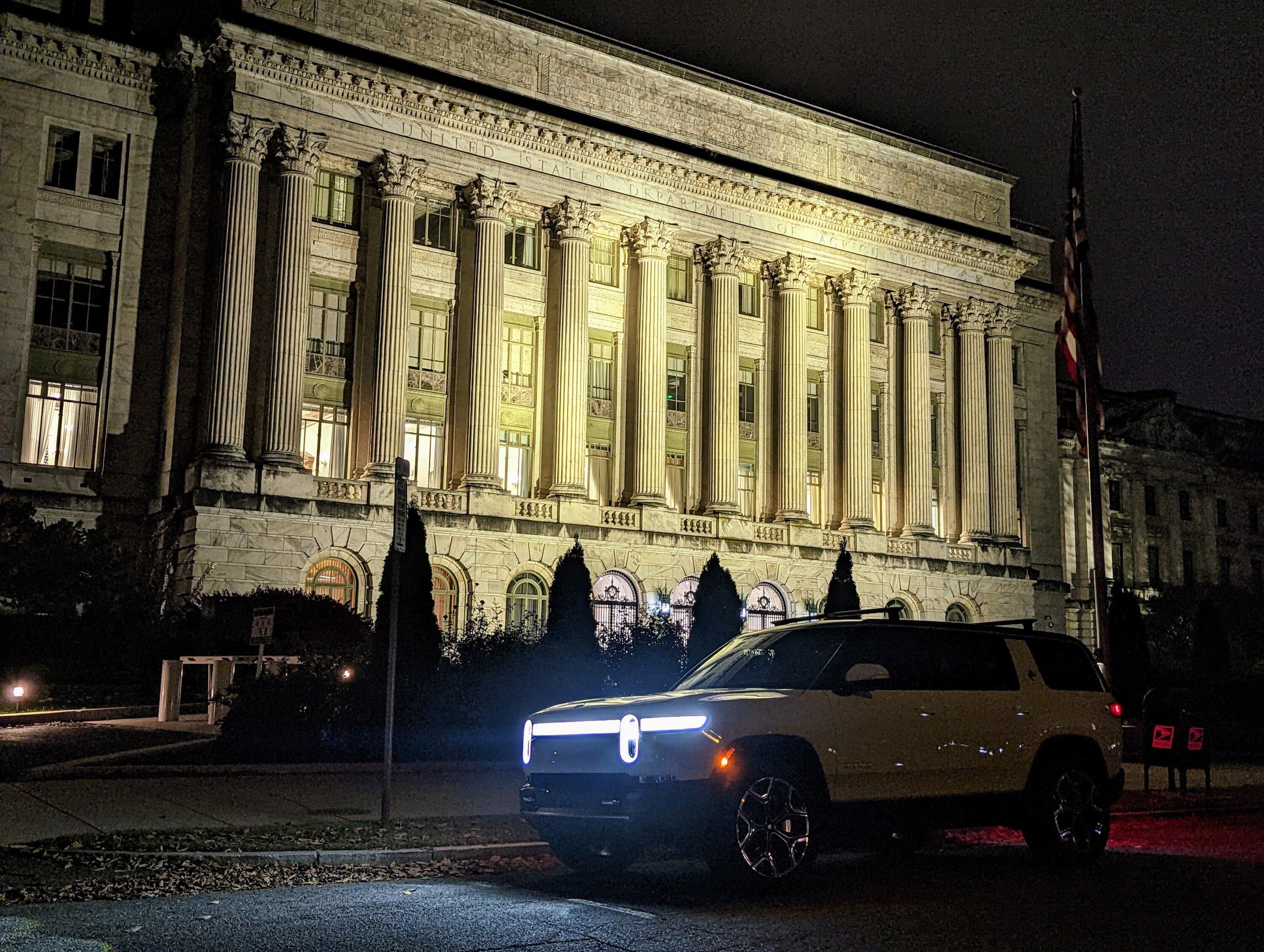 Rivian R1T R1S Kanundrum's R1S Build Thread (1 year Anniversary) PXL_20221017_002927725.PORTRAIT