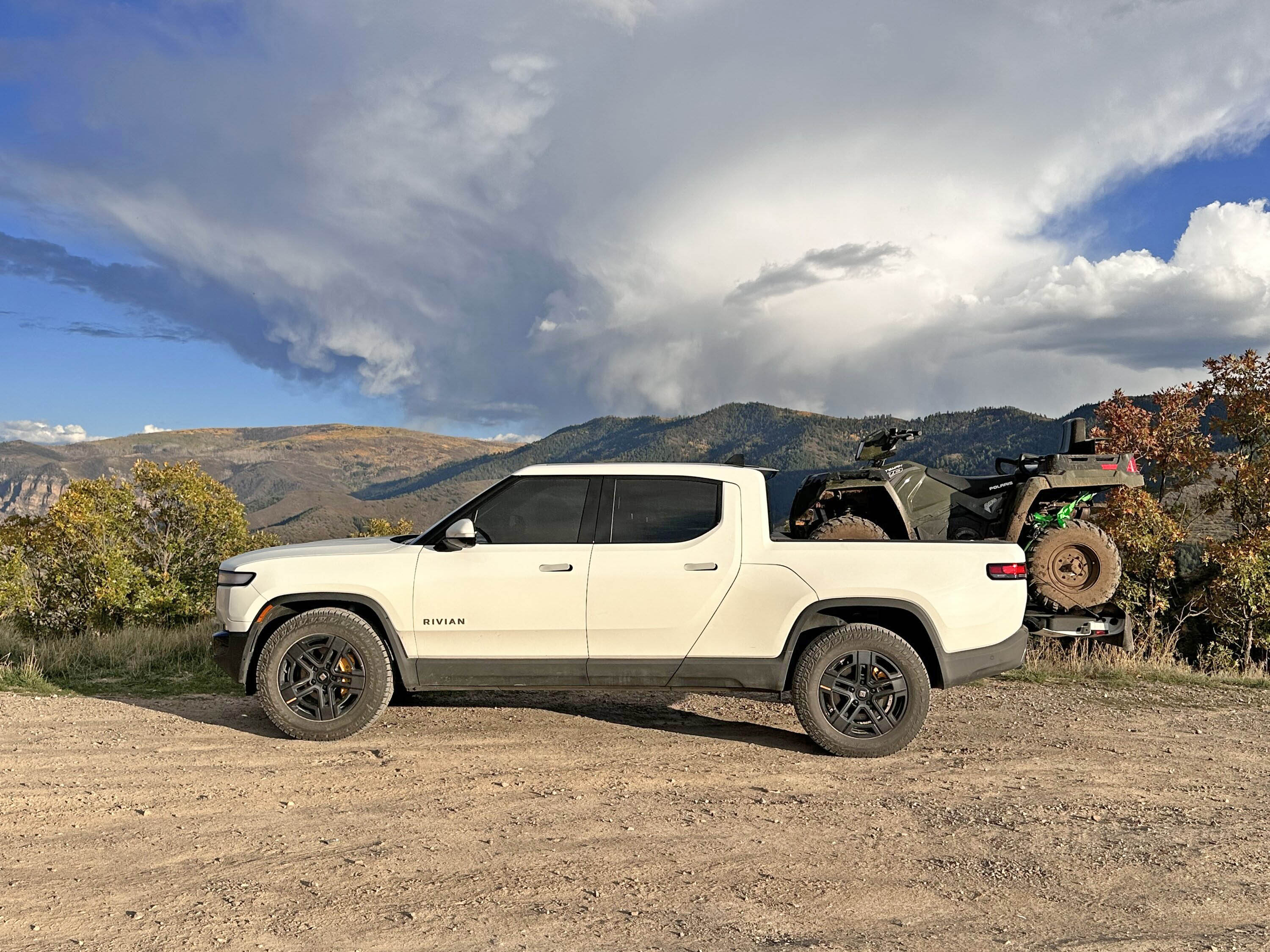 Rivian R1T R1S Polaris ATV fits in the R1T bed 265C2905-02AB-48F0-A268-B6F847CEE789