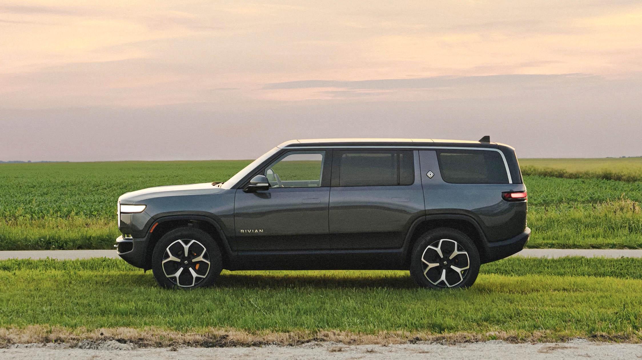 Rivian R1T R1S El CAP GRANITE Rivian Photos el cap granite Rivian R1S side