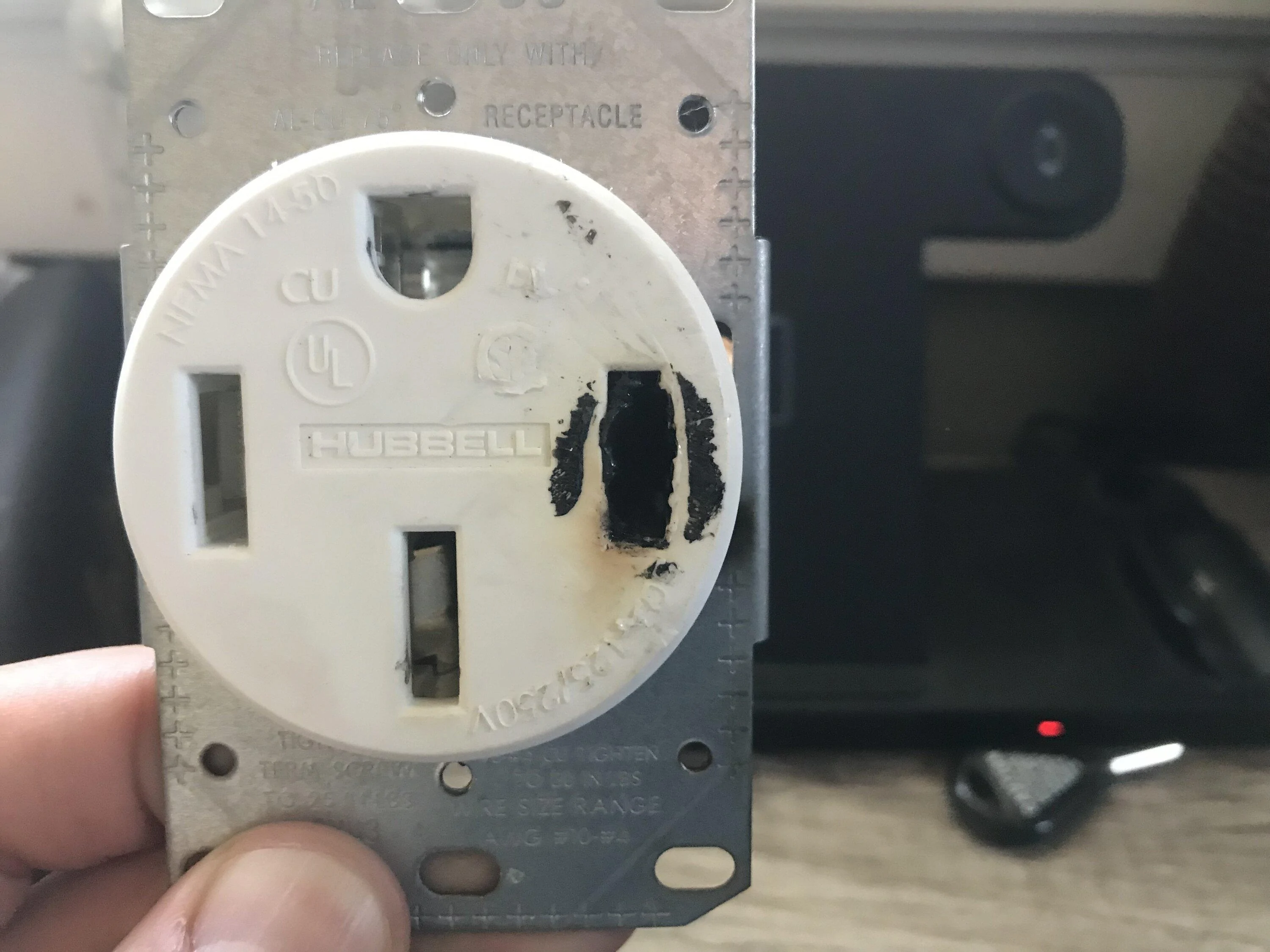 Rivian R1T R1S EV Charger Risks: Home Charging Installation Risks and Advice - by Munro Live 52C8E8A8-E1DC-4880-9A3E-6A12C31E0600