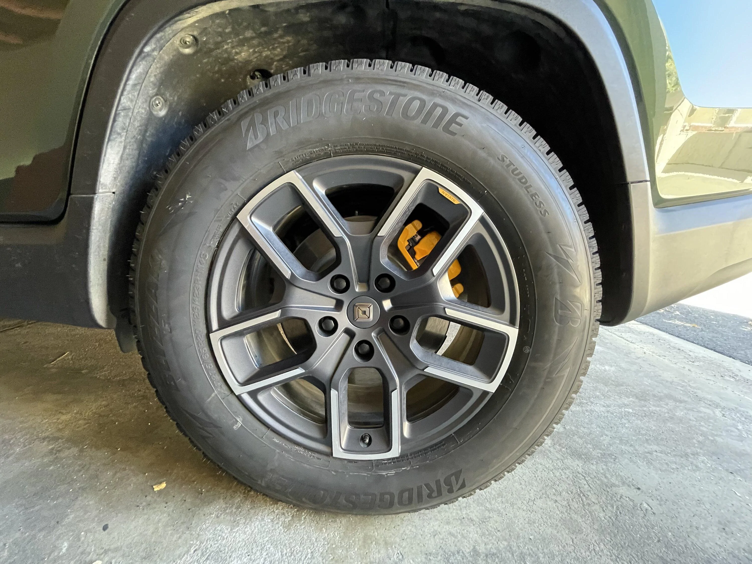 Rivian R1T R1S 20” Blizzak snow tires installed 41480CC9-1577-4F55-8B33-040AD7116C38