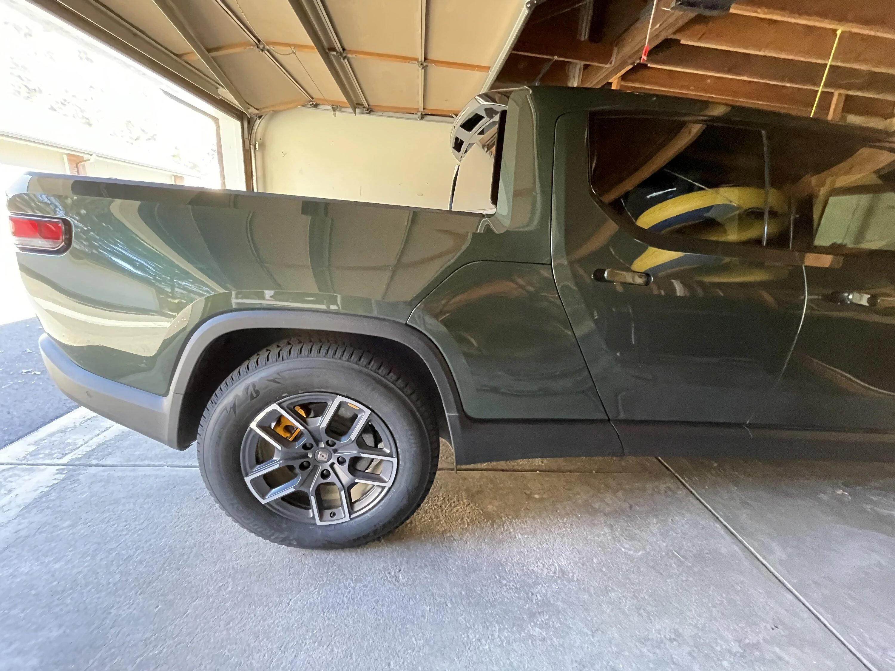 Rivian R1T R1S 20” Blizzak snow tires installed 675D9842-C62E-4987-B032-194C7F79A88A