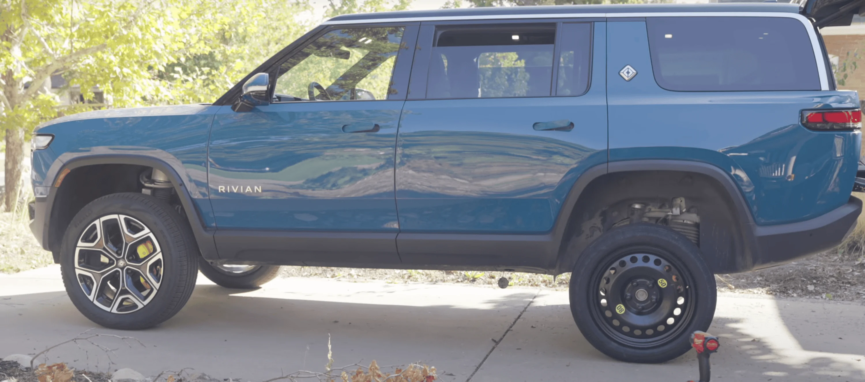 Rivian R1T R1S Picture request: R1S compact spare wheel Screen Shot 2022-10-20 at 6.28.44 PM