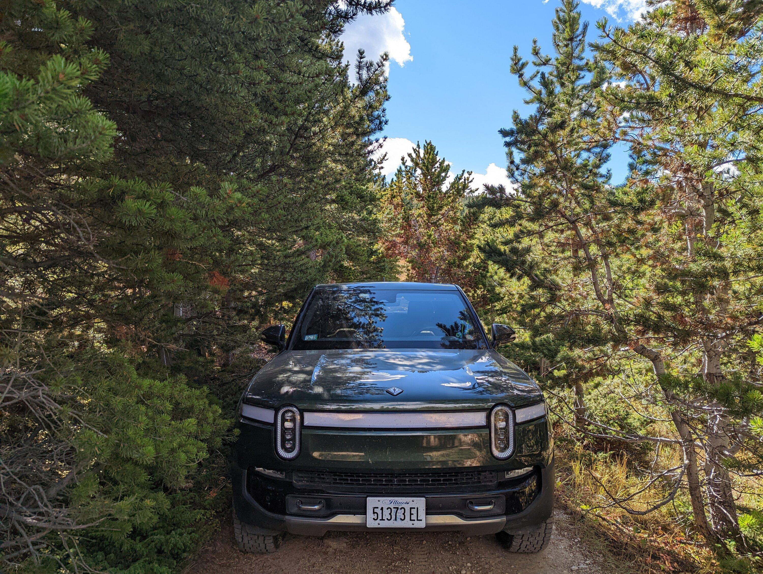 Rivian R1T R1S FOREST GREEN R1T Photos PXL_20221007_181036853