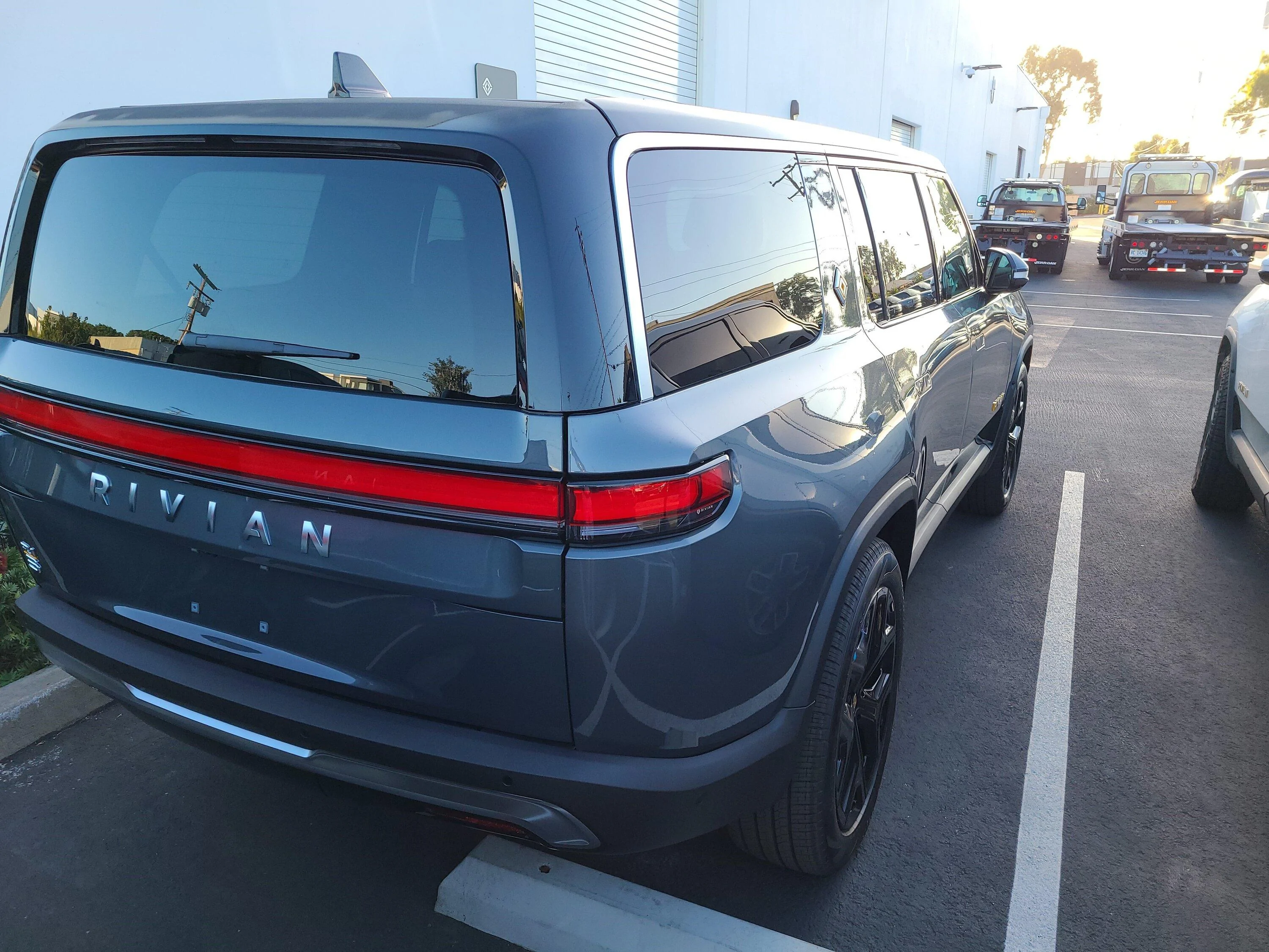 Rivian R1T R1S R1S : Oct-Dec Delivery (Now Jan-Feb or Feb-Mar 2023) R1S 2