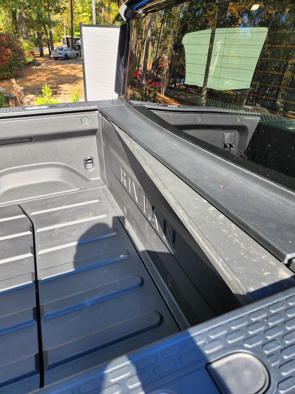 Rivian R1T R1S Repairing a stuck-open tonneau DIY? 20221021_125729
