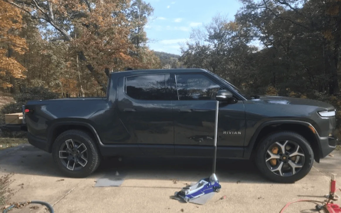 Rivian R1T R1S Just bought new OEM factory 20" AT wheels Screen Shot 2022-10-24 at 1.01.15 PM