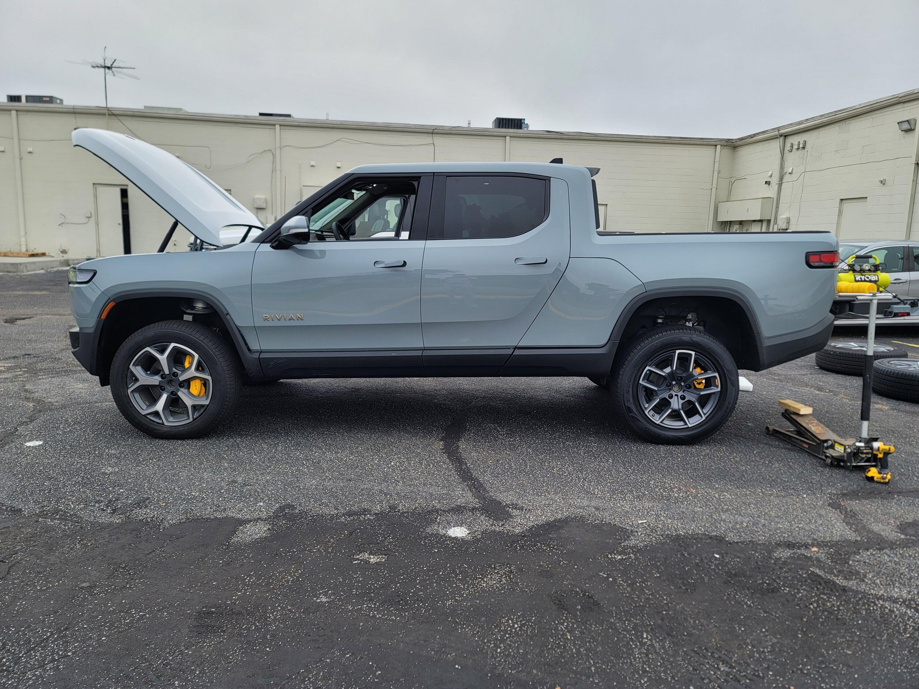 Rivian R1T R1S Just bought new OEM factory 20" AT wheels 20221025_132550