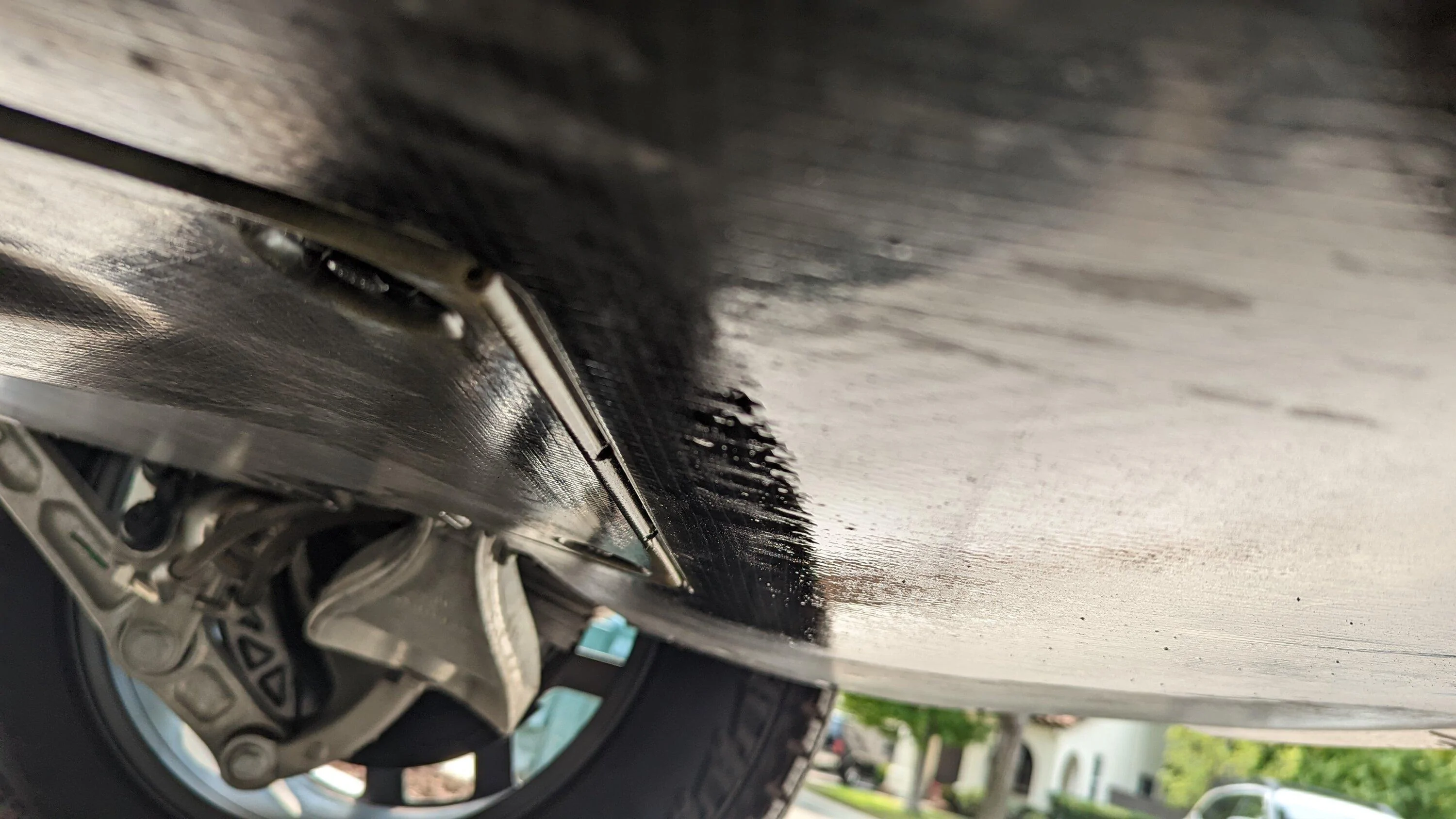 Rivian R1T R1S Leaking oil from front passenger side. PXL_20220910_201557706
