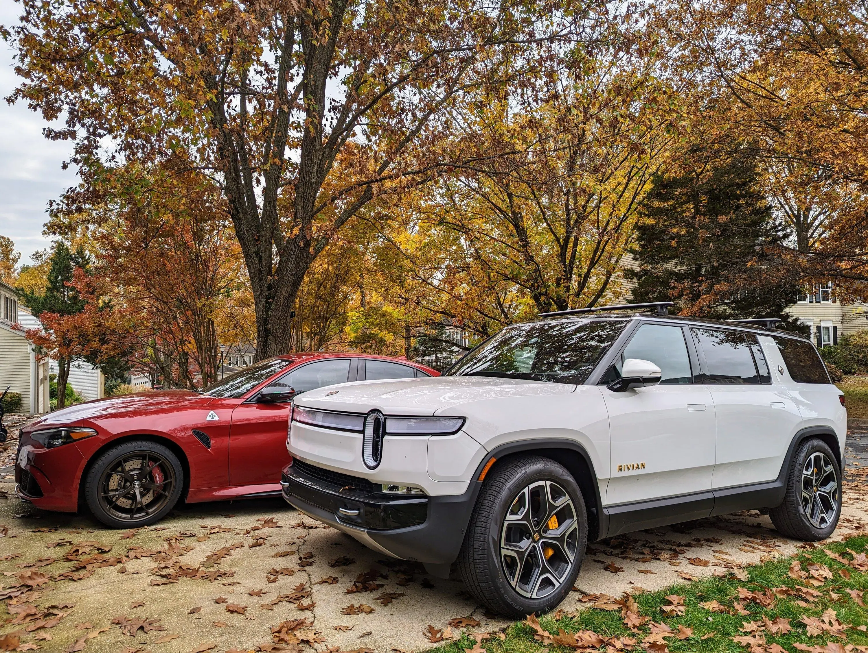 Rivian R1T R1S Kanundrum's R1S Build Thread (1 year Anniversary) PXL_20221026_180526749.NIGHT