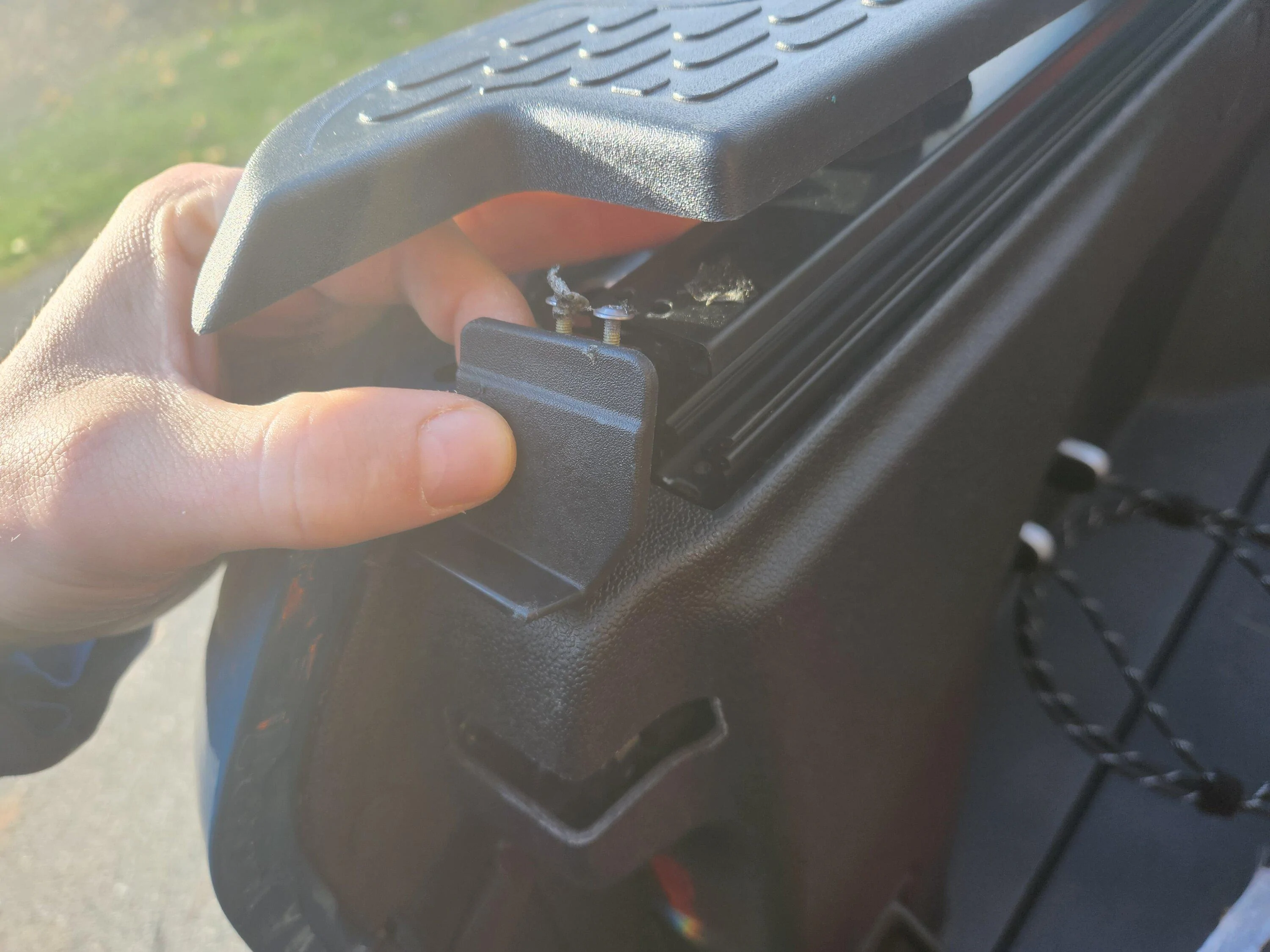 Rivian R1T R1S Powered to Manual Tonneau Bed Cover Conversion -- DIY how-to with photos 20221028_091339