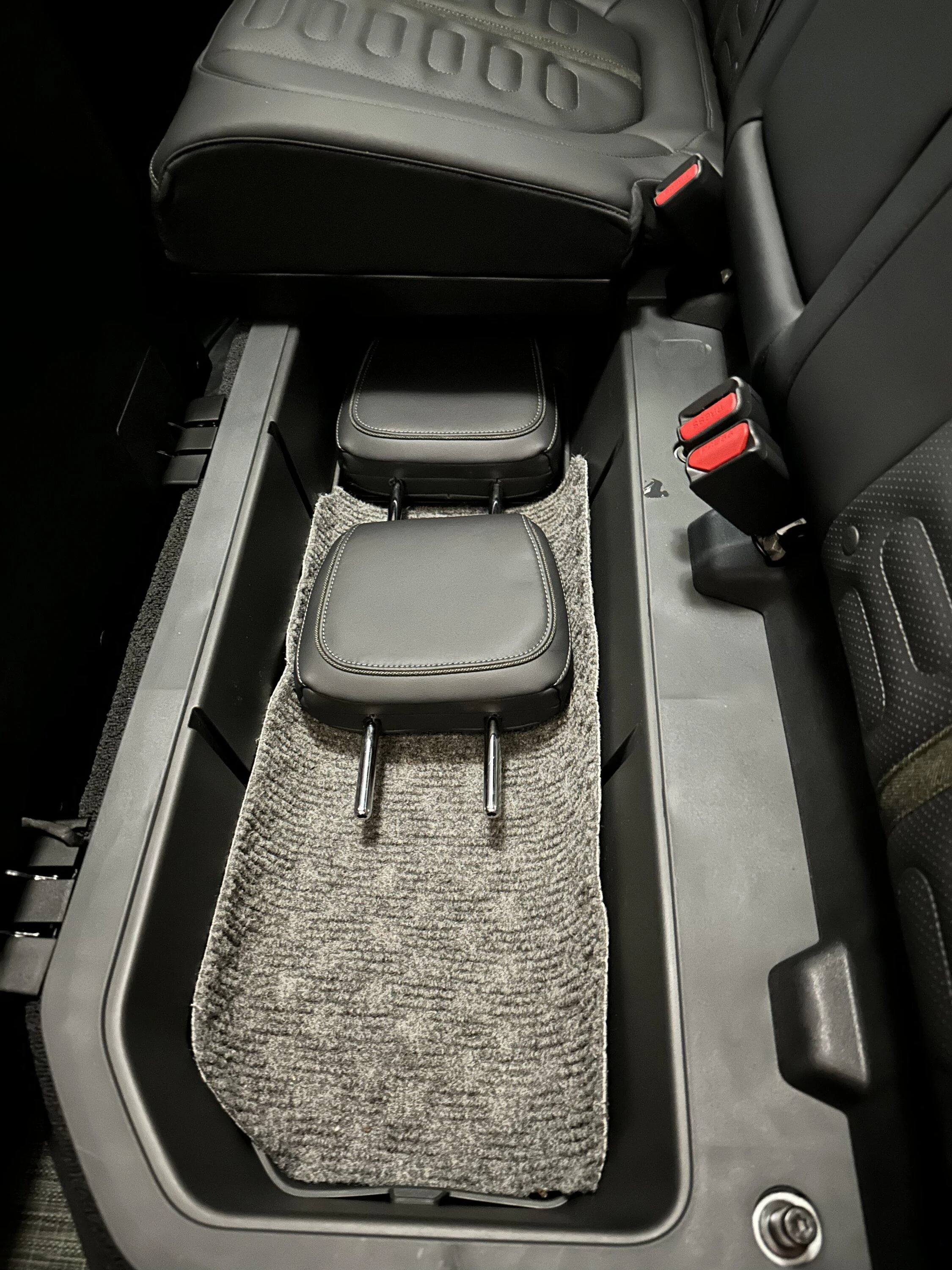 Rivian R1T R1S Jebinc’s improved rear window visibility mod… 8B1F3ED9-507D-44E5-BCA3-D243C43B0B7B