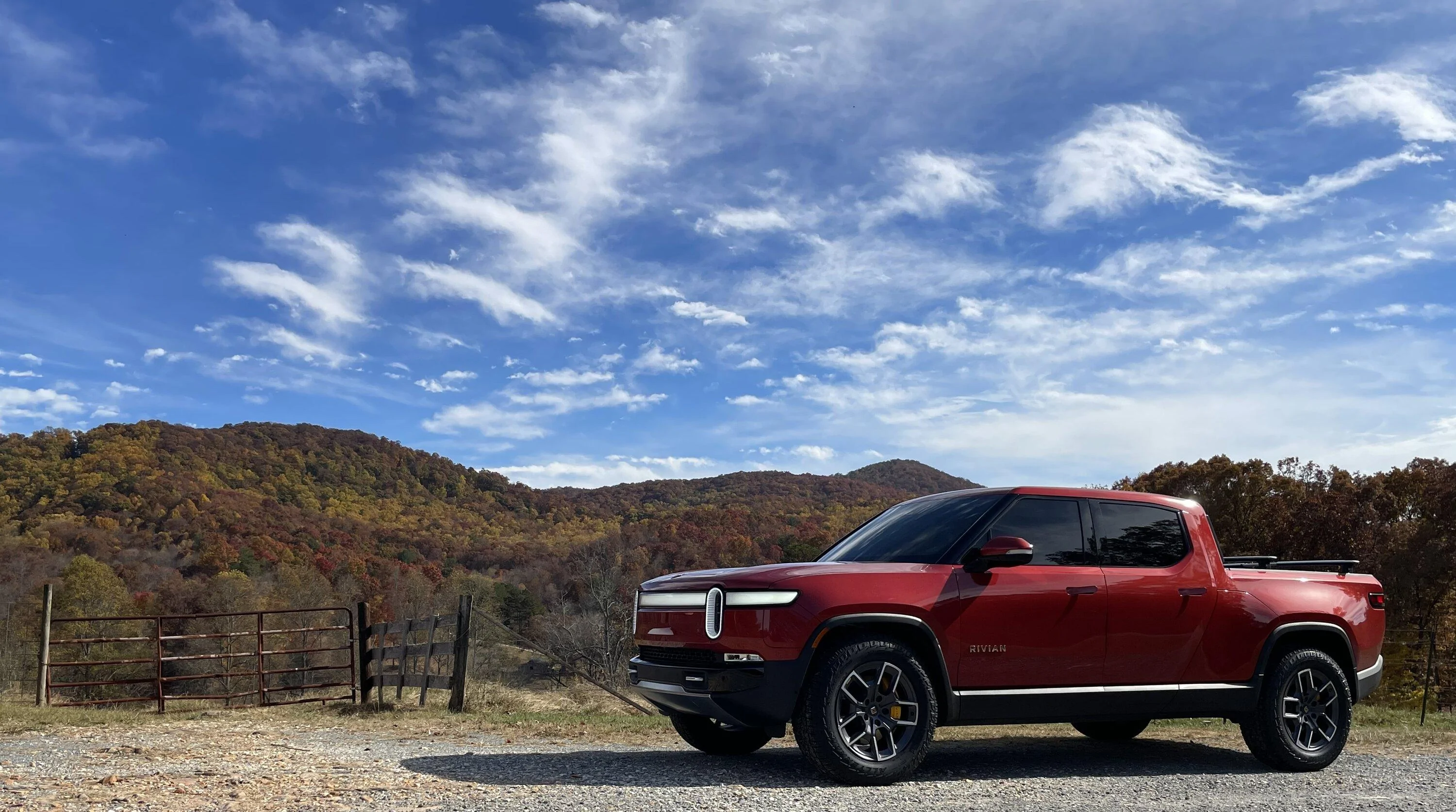 Rivian R1T R1S RED CANYON Rivian Photos 353DD5B9-5485-4F95-8E13-12D75F3DF236
