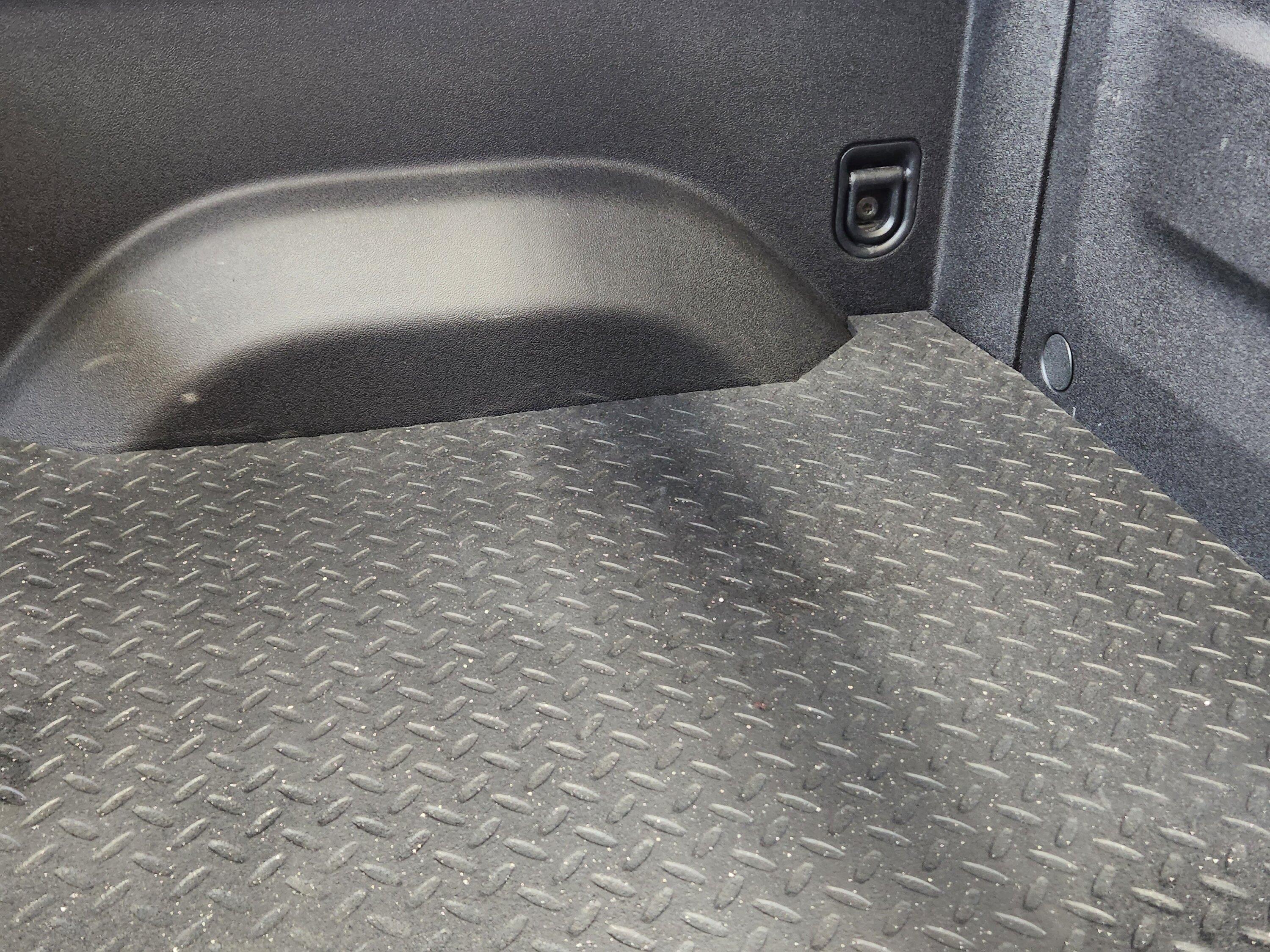Rivian R1T R1S Custom Fit R1T Bedliner 20221028_153206