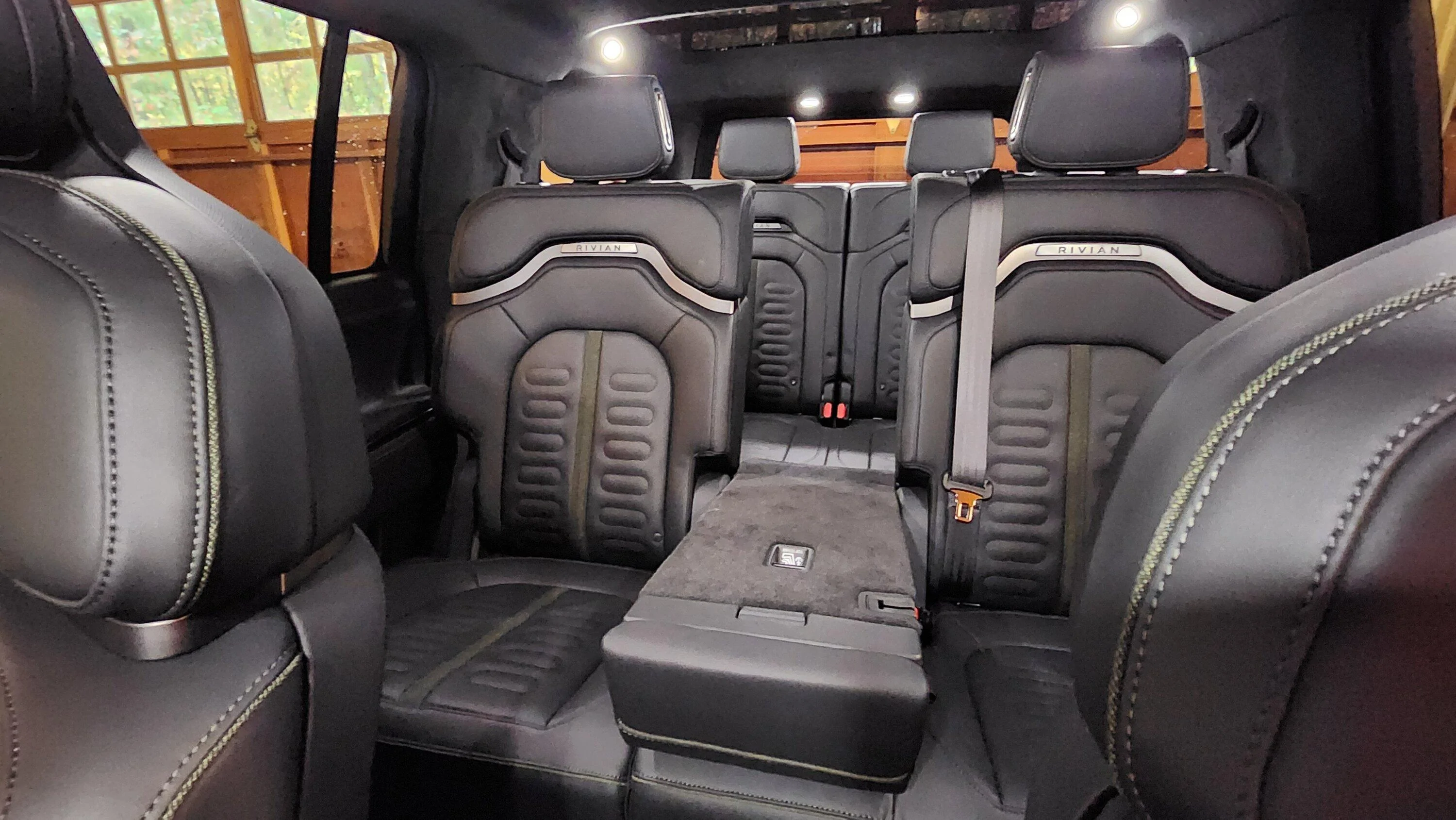 Rivian R1T R1S My R1S Delivery & Initial Thoughts! 20221031_105527