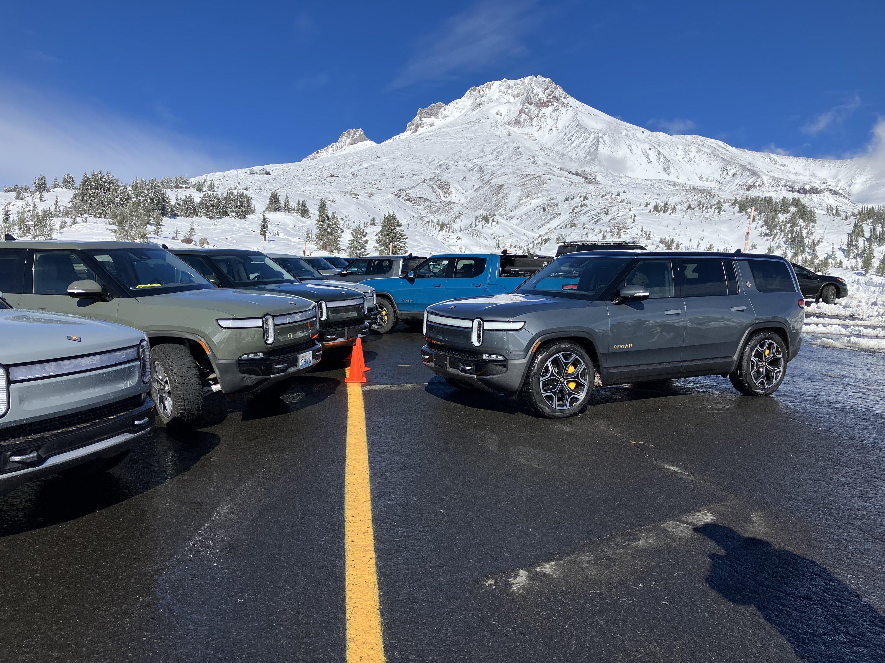Rivian R1T R1S PNW Rivian Meetup Video w/ Thirteen R1 owners @ Hood River Loop 23 Oct. 2022 D31FBE32-F0BA-403F-9EC4-59216EDD6672