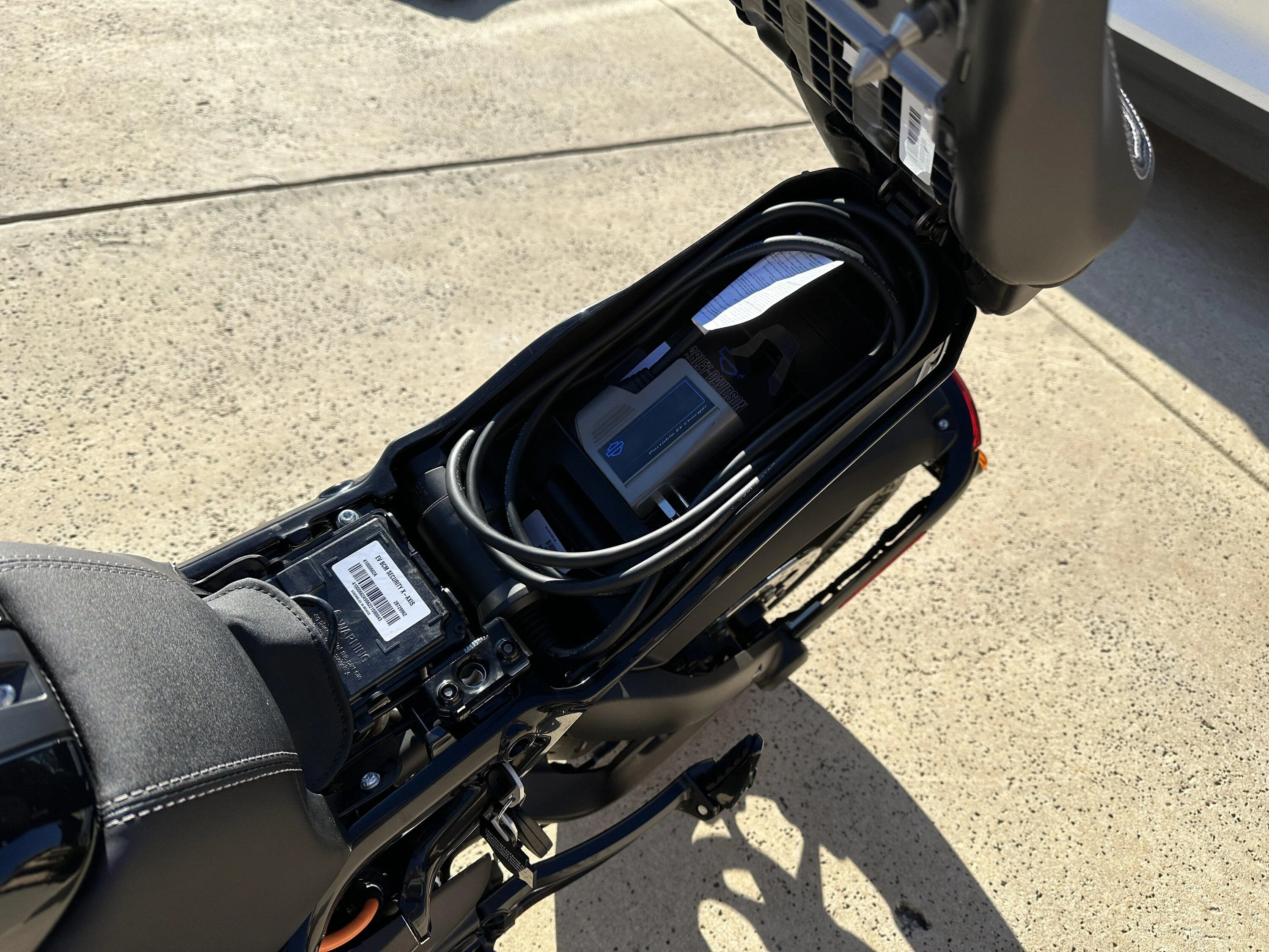 Rivian R1T R1S Got a new fun EV! (Not a Rivian) EBC81951-9B6D-4813-A350-F1DD58898F5F