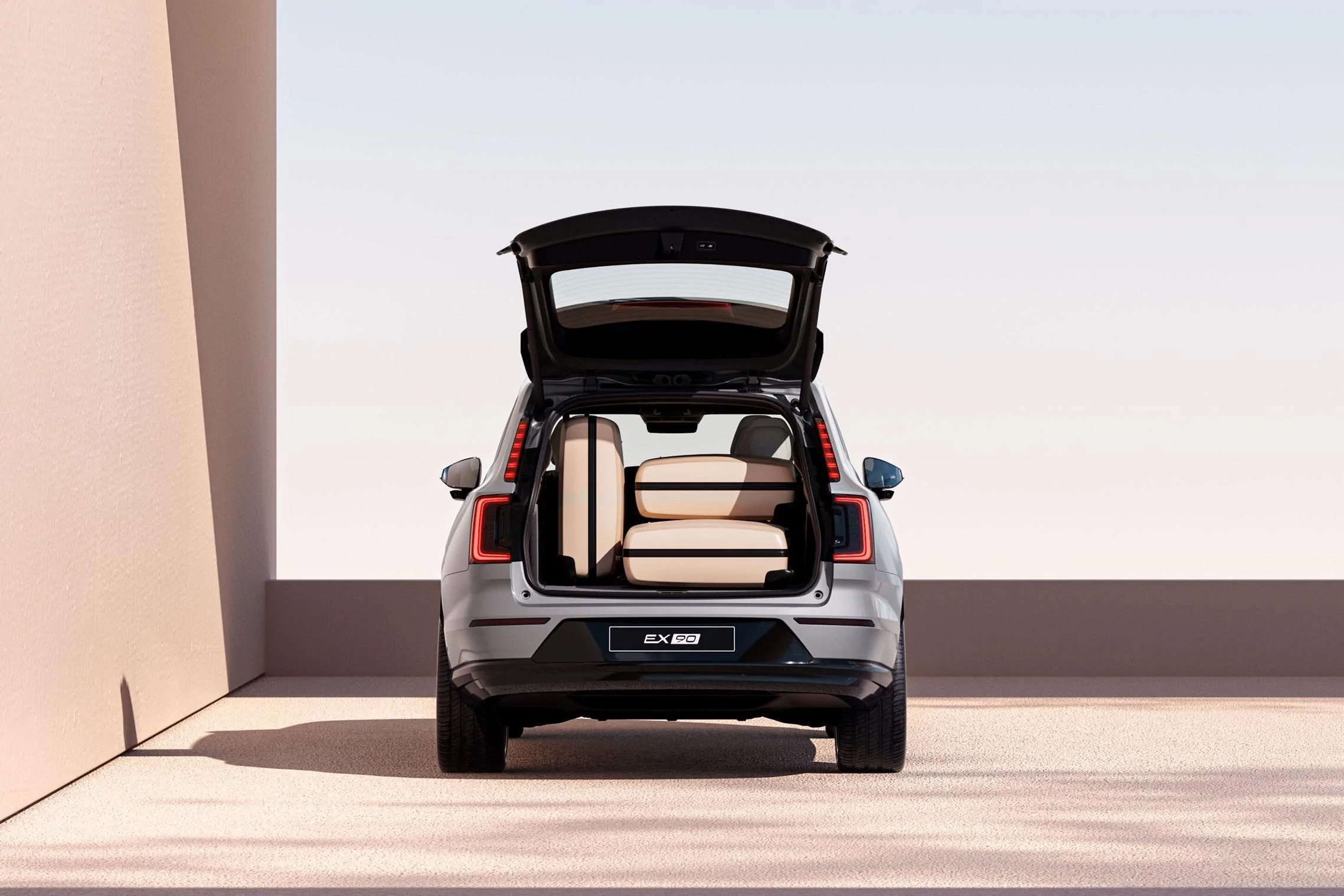 Rivian R1T R1S Volvo EX90 could be worthy competitor to R1S volvo-ex90-reveal-32