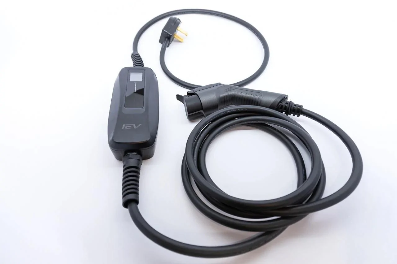 Rivian R1T R1S Portable chargers for Rivian R1T / R1S have launched! 40amp fast charge ?? 40-amp-charger-2_1_4000x.progressiv