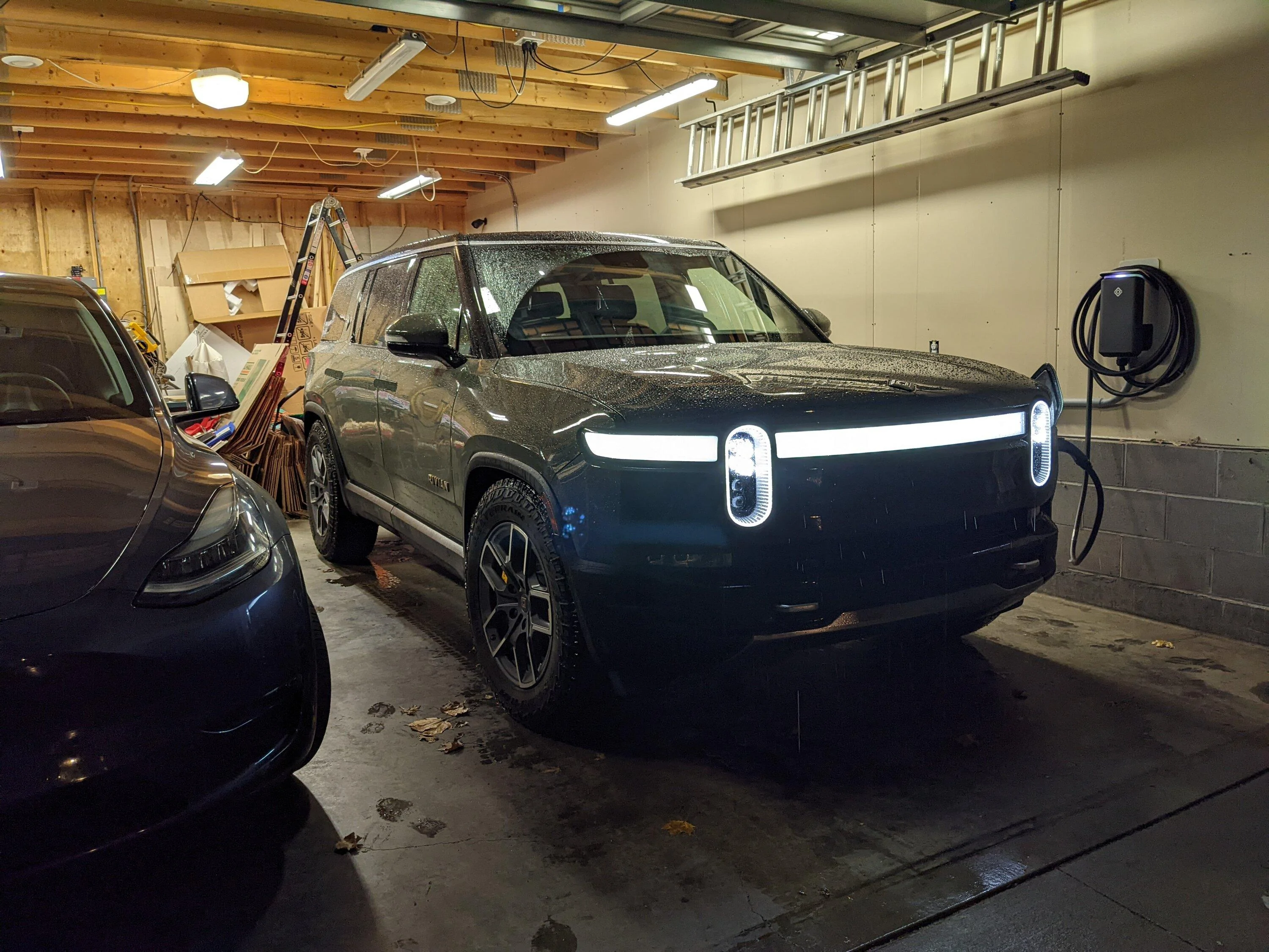 Rivian R1T R1S Show off your Level 2 Home Charger installs here PXL_20221109_232737569.MP