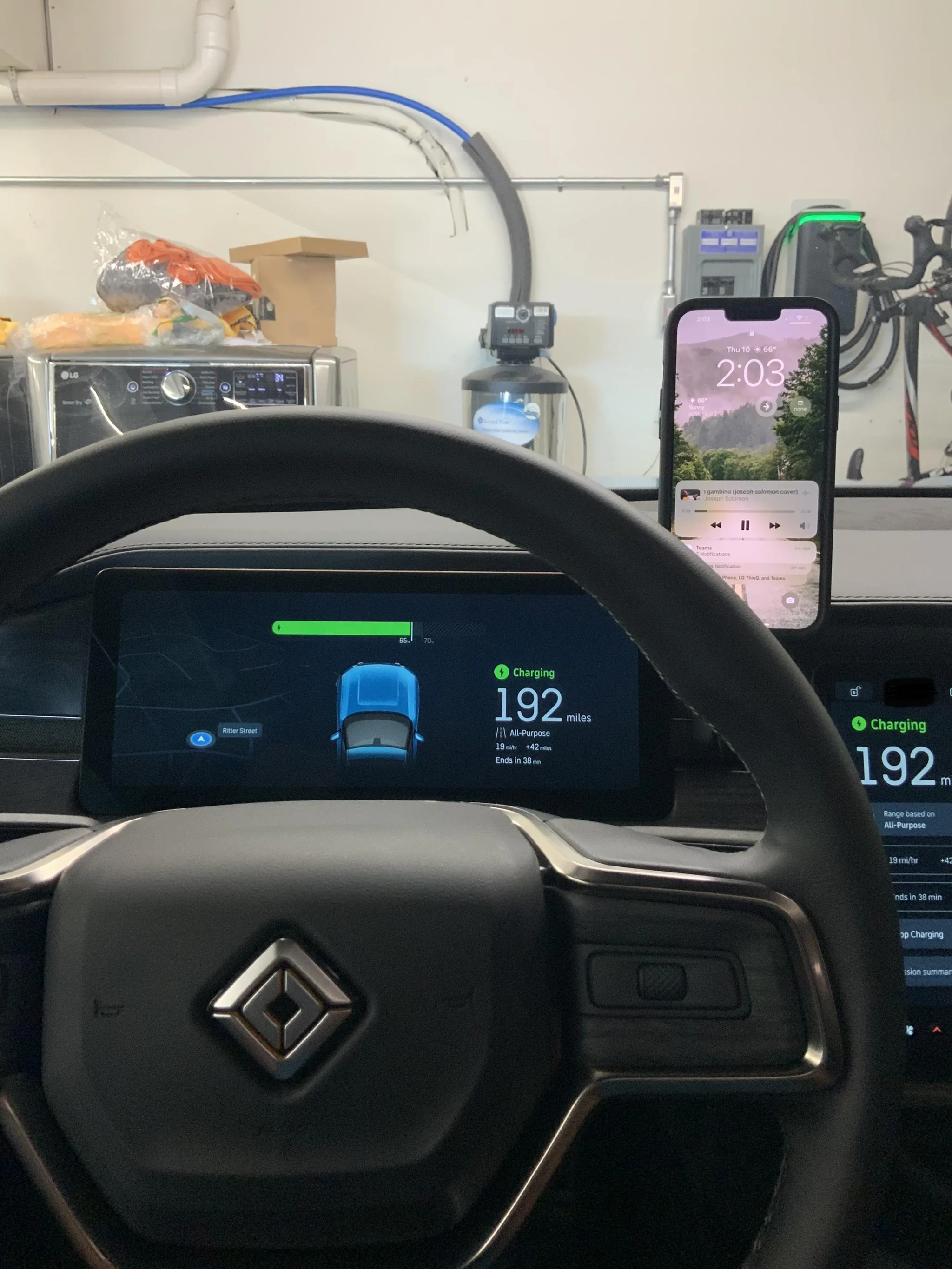 Rivian R1T R1S Mounting a cell phone.  Has anyone done it? IMG_1038
