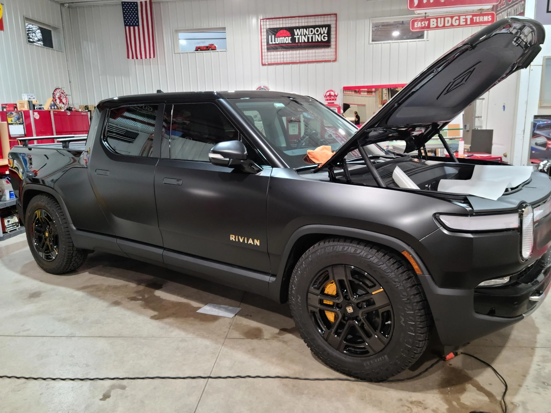 Rivian R1T R1S Black or White Color Choice? PPF sneak peek 1