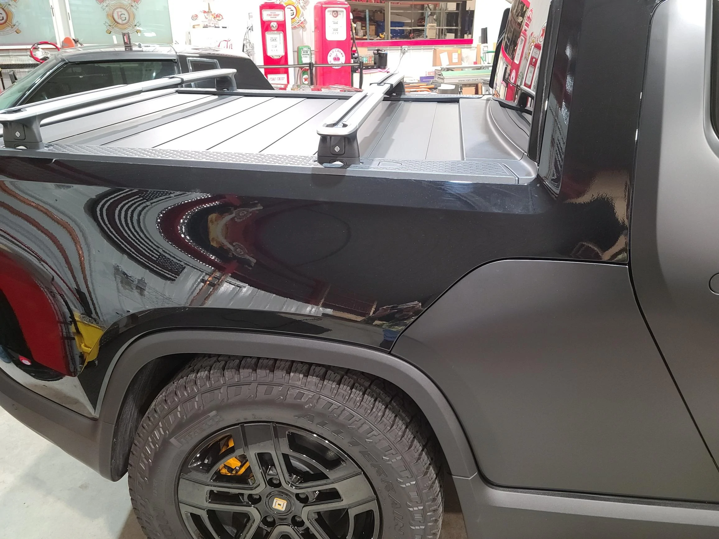 Rivian R1T R1S Black or White Color Choice? PPF sneak peek 2