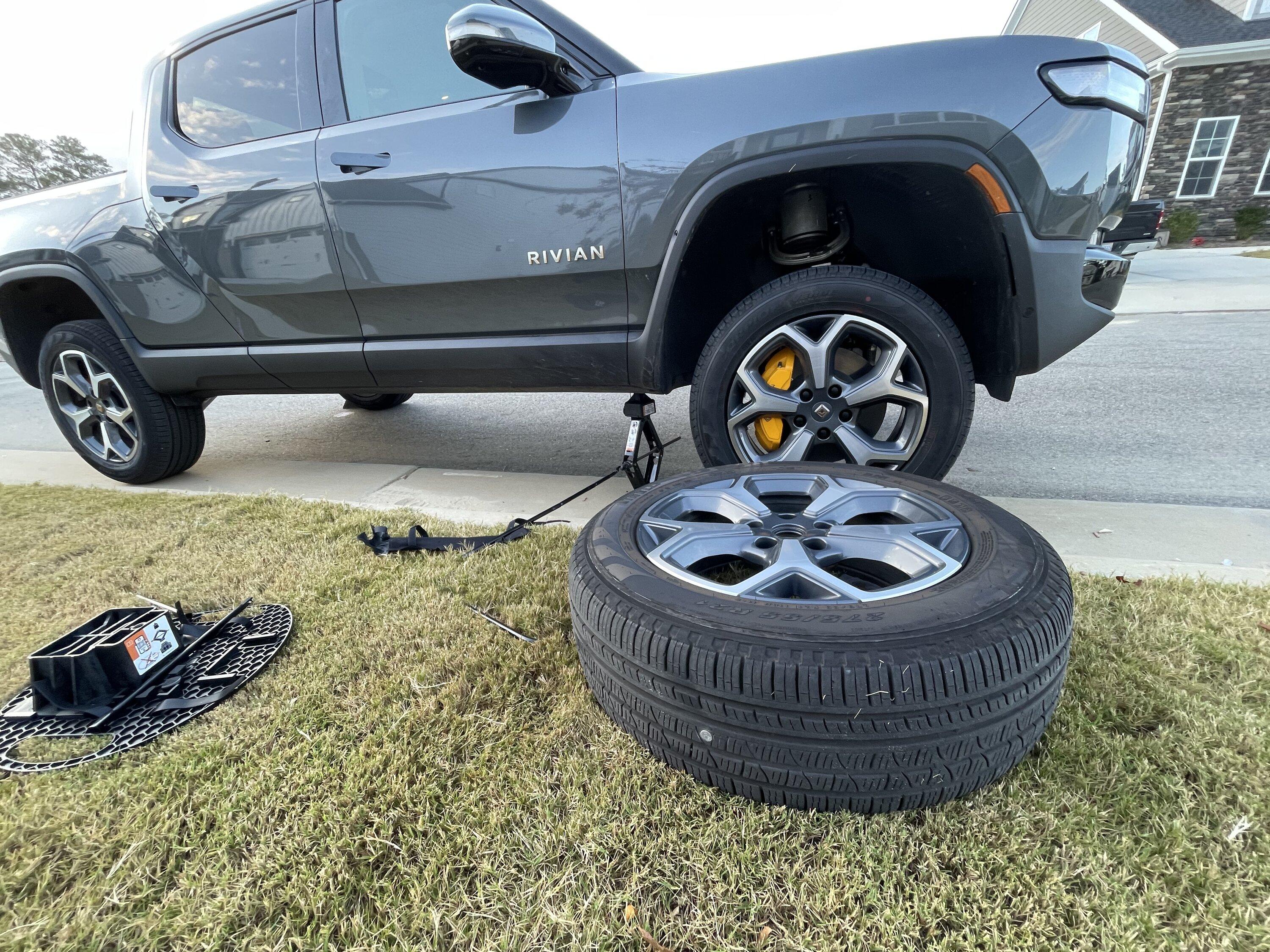Rivian R1T R1S Valve Stem/TPMS Sheared Off! 04347BEC-483C-48A4-806D-2299E1D93F42