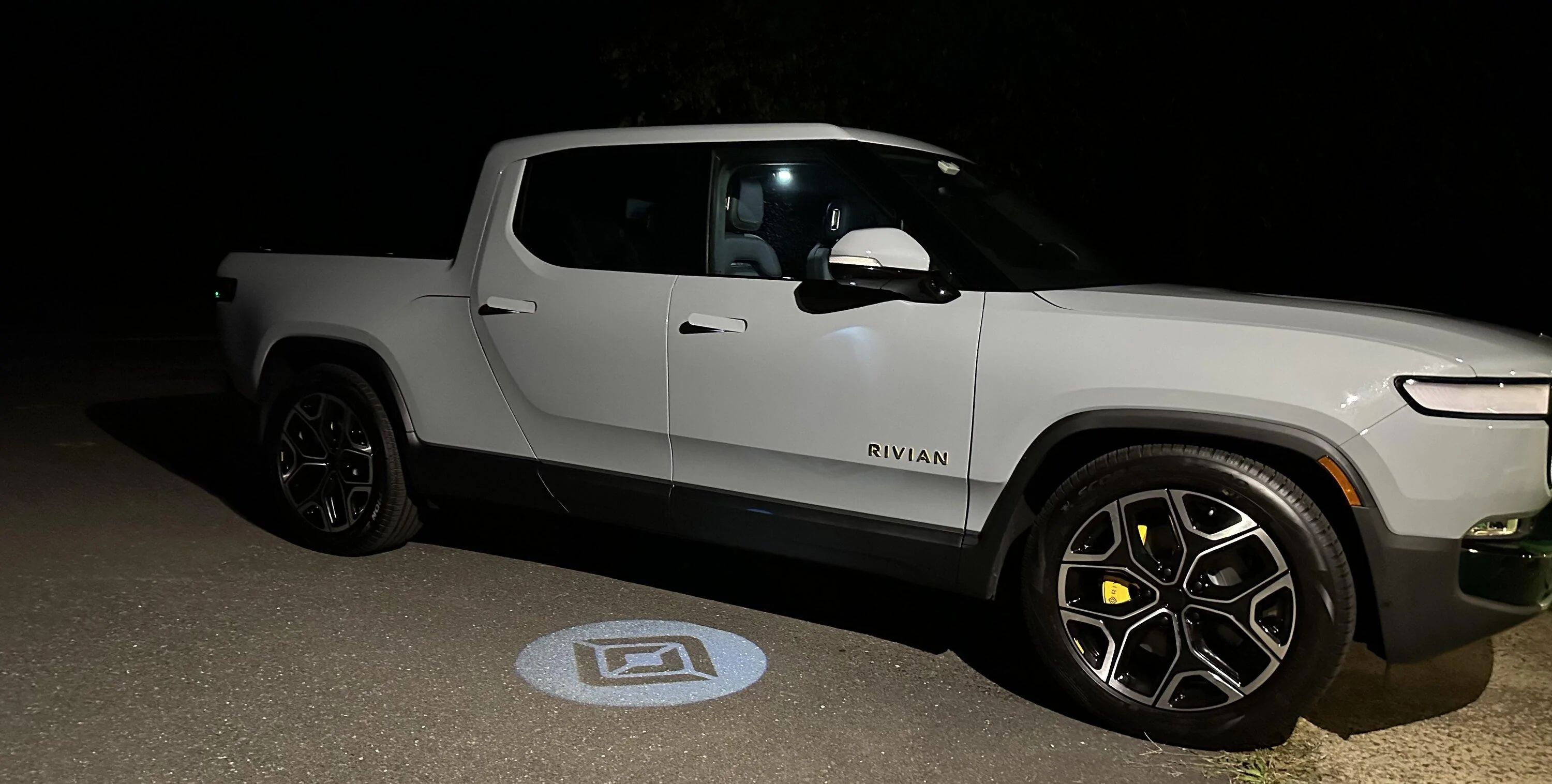 Rivian R1T R1S New Rivian Adventure Network charging stations @ Ukiah, CA (6 fast chargers) 4842E9B6-B1BE-4F4F-BFF2-A5D77E2706D1