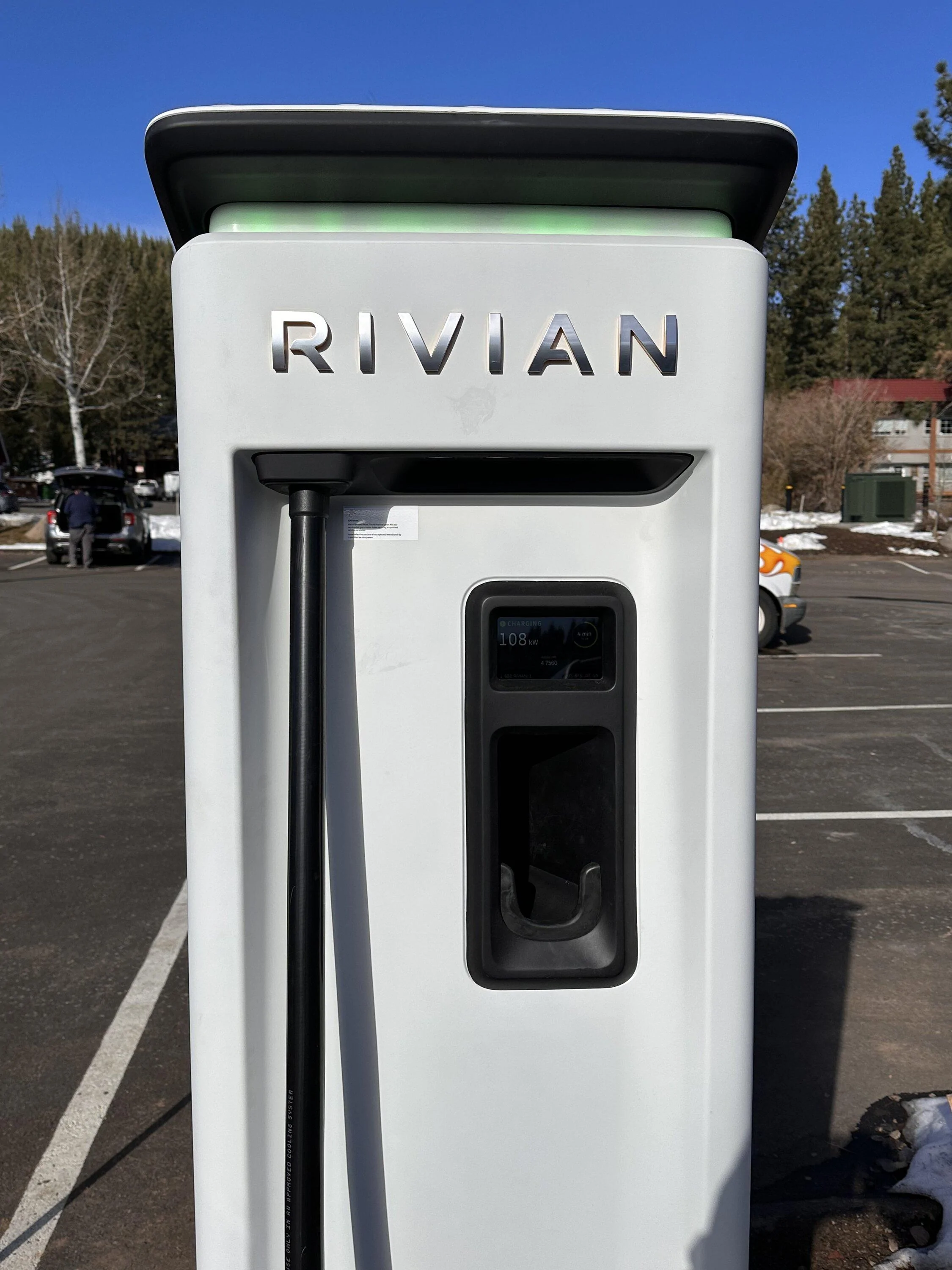 Rivian R1T R1S Truckee CA Rivian Charging Station Now Open 1FC18C0D-3E2B-4FC3-BCA7-48D8828320EE