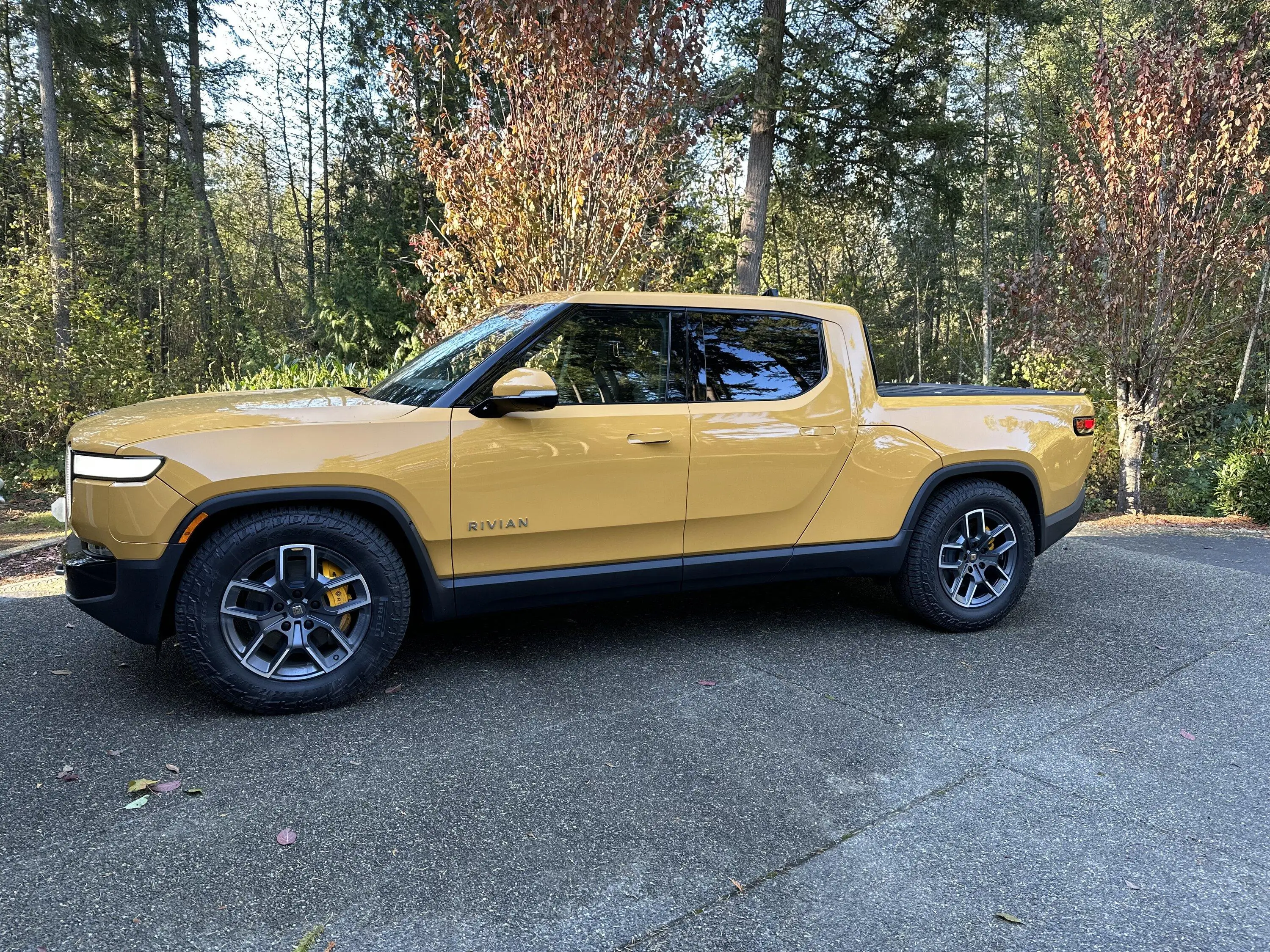 Rivian R1T R1S Jebinc’s first Service Center visit report/experience (@ Bellevue SC) - Part 1 B9C8A596-F4A0-4169-BAEA-1213C1054A75