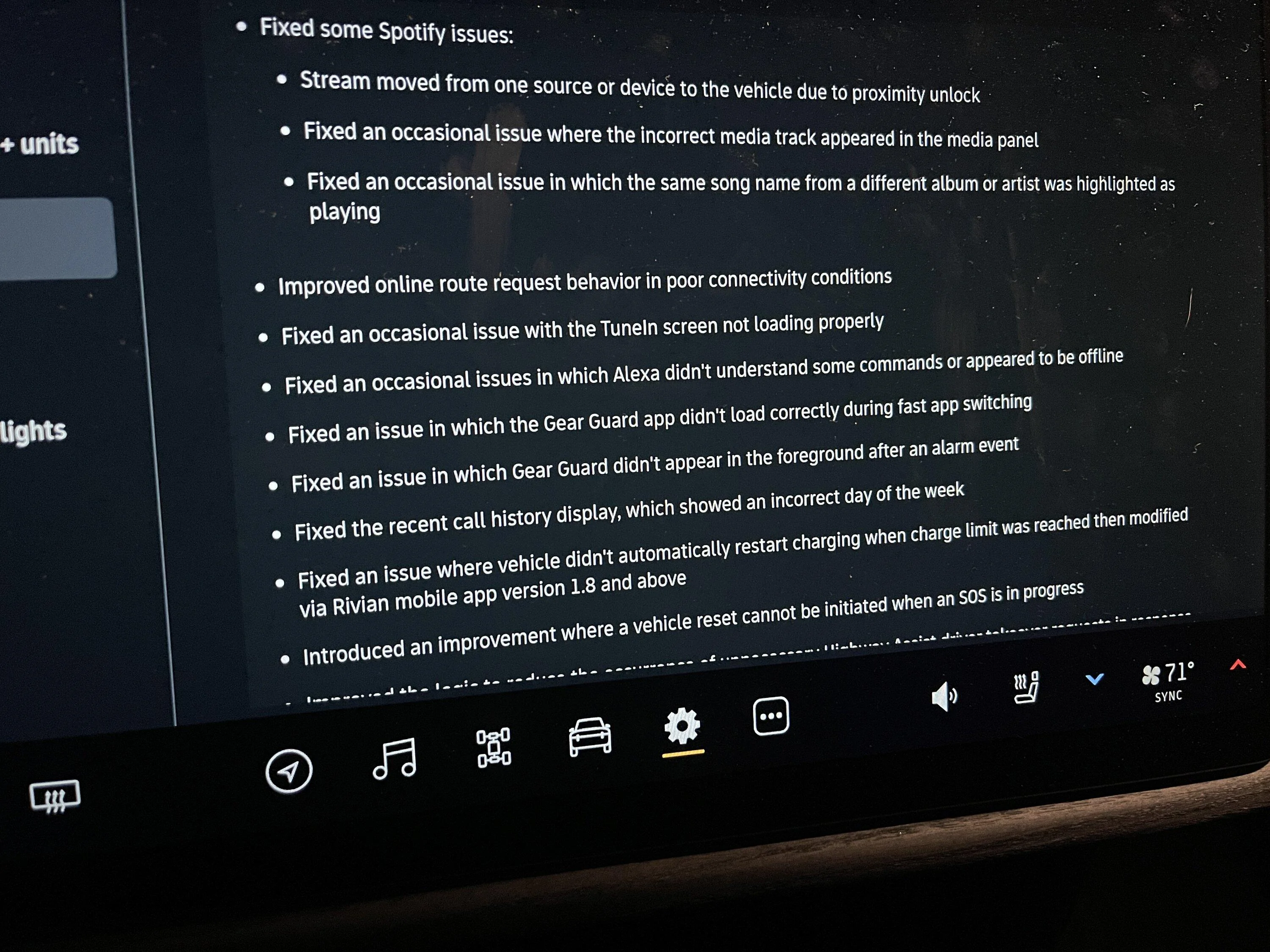 Rivian R1T R1S 2022.43.0 Software Version Released -- Update Details / Release Notes 128BC236-E306-46AD-8921-2E3824B387A0