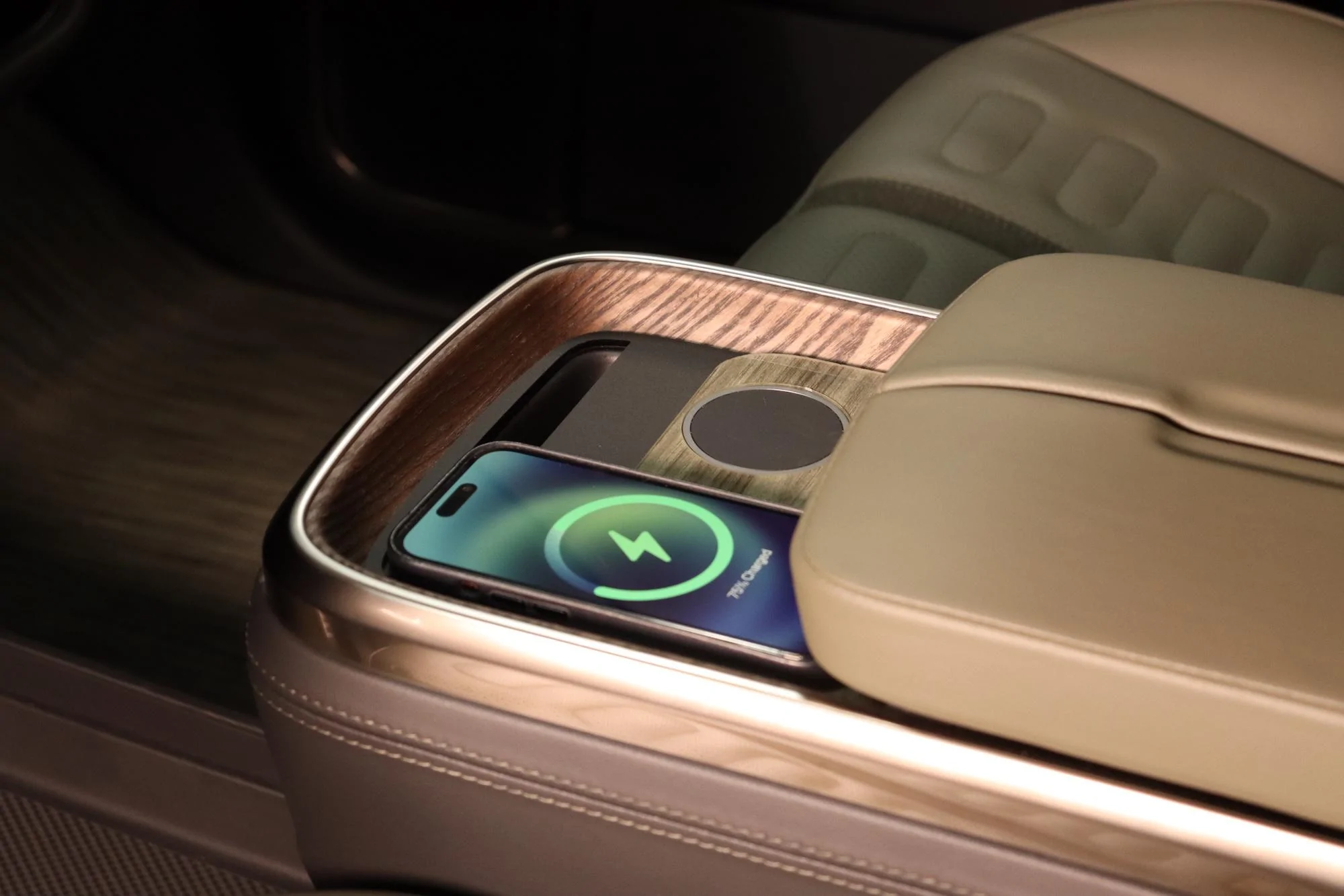 Rivian R1T R1S MagSafe Charger by TWRAPS IMG_2264