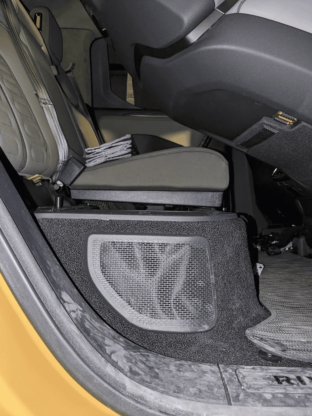 Rivian R1T R1S R1T Camp Mode missing ability to fully recline the front seats 1668887474659