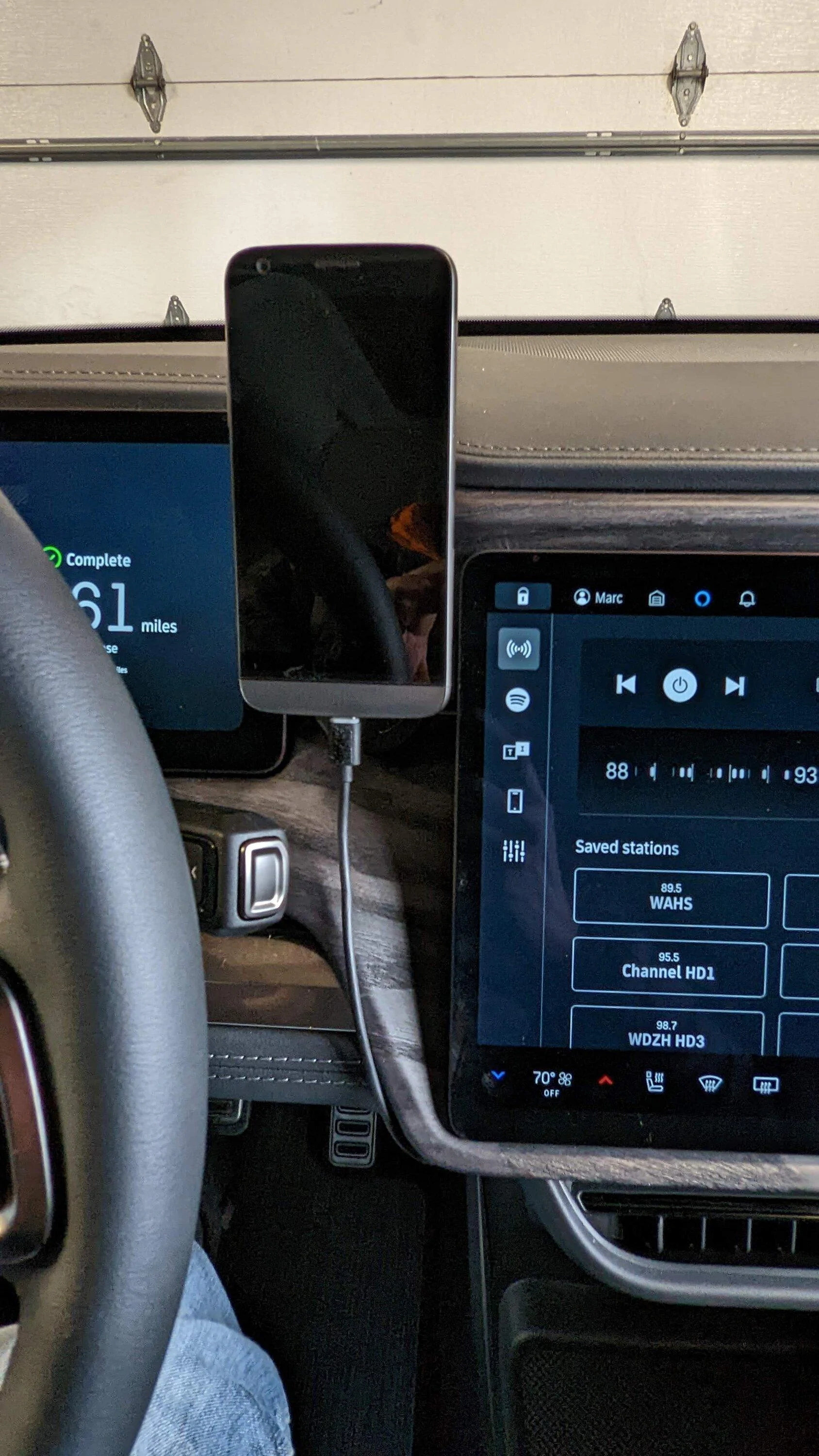 Rivian R1T R1S Mounting a cell phone.  Has anyone done it? PXL_20221120_140236680