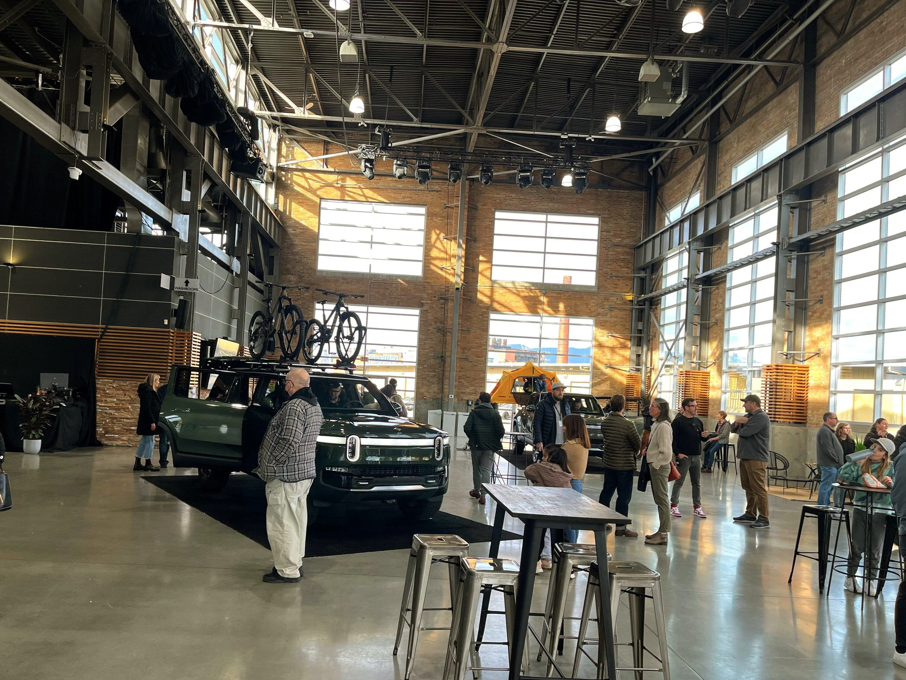 Rivian R1T R1S Photos / videos from today's Rivian Vancouver Open House Event (Canada Launch Event) IMG_0526