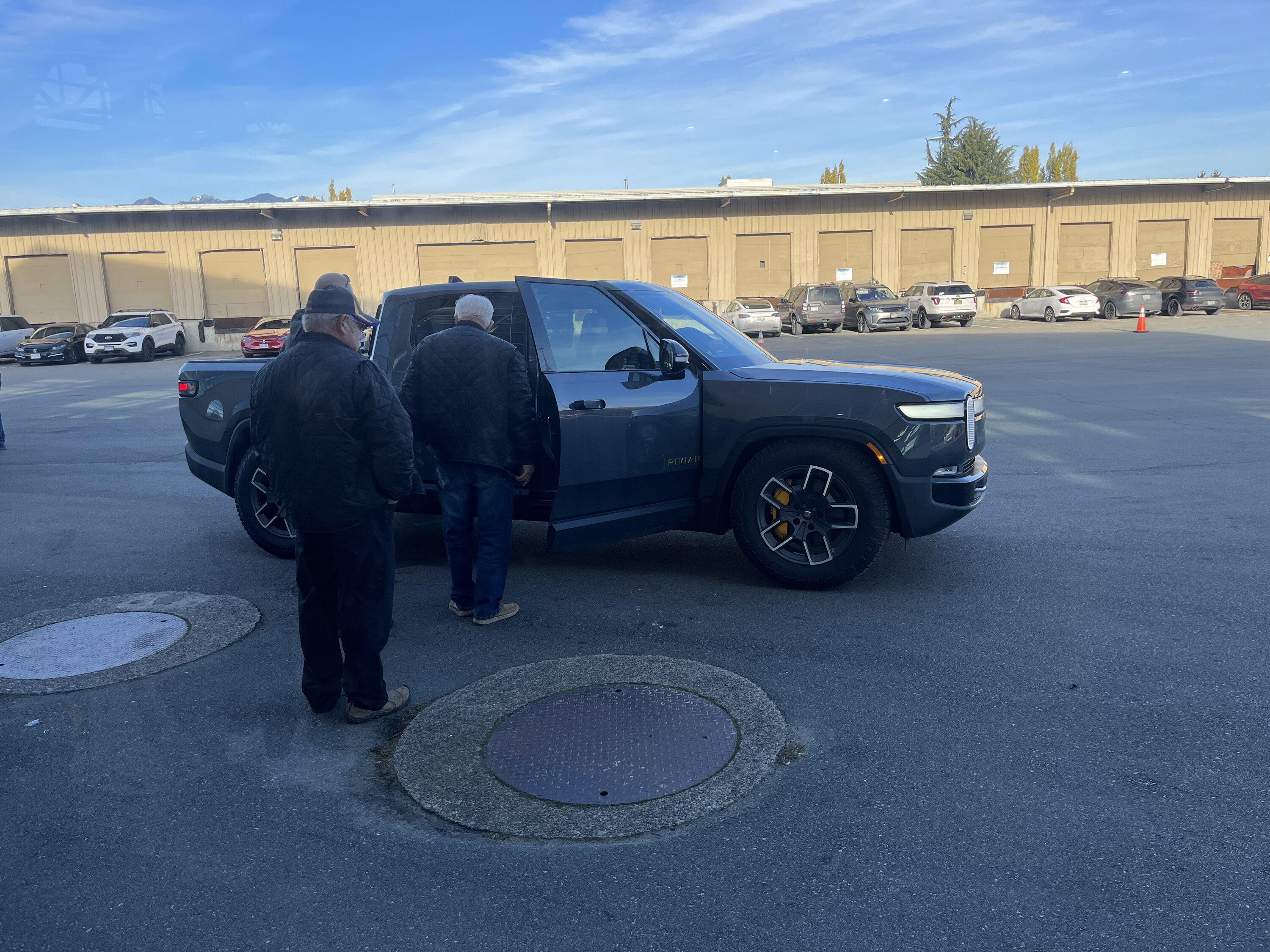 Rivian R1T R1S Photos / videos from today's Rivian Vancouver Open House Event (Canada Launch Event) CD23C2CF-C489-4C54-8452-6789B01221AA