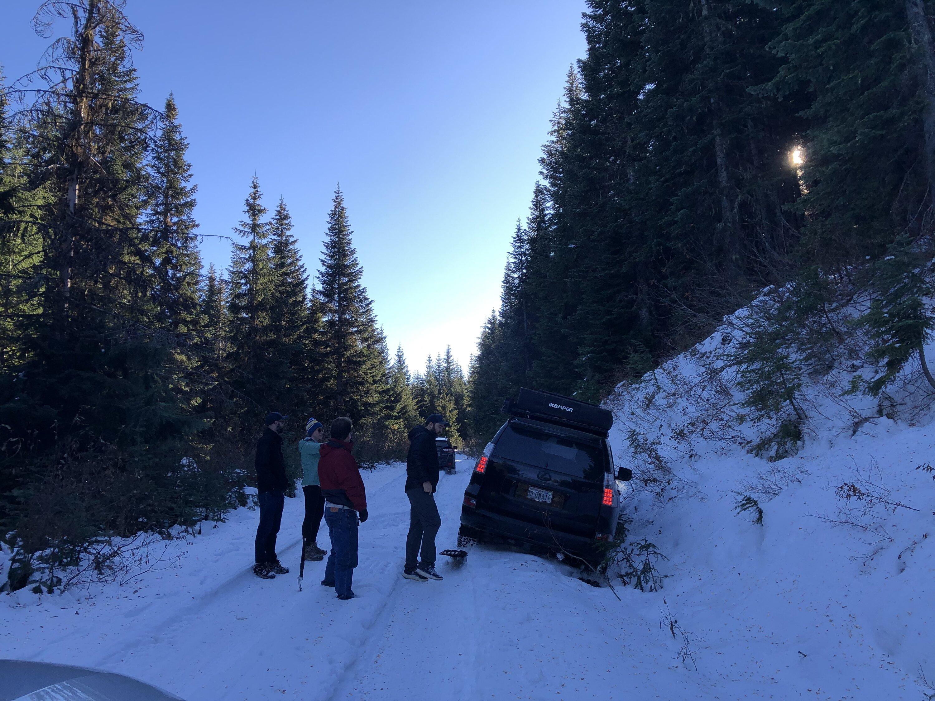 Rivian R1T R1S Playing on the Tonga Ridge OHV trail and performing first vehicle recovery with my R1T BE4B3339-E5E1-4380-9E07-474EE916CA9D
