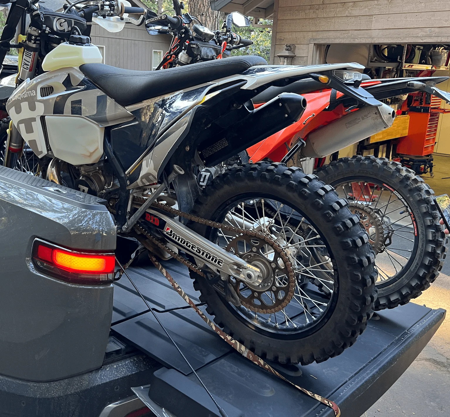 Rivian R1T R1S Motorcycle Hauling Trip with R1T -- Good news for the bike folks! 1669153069665