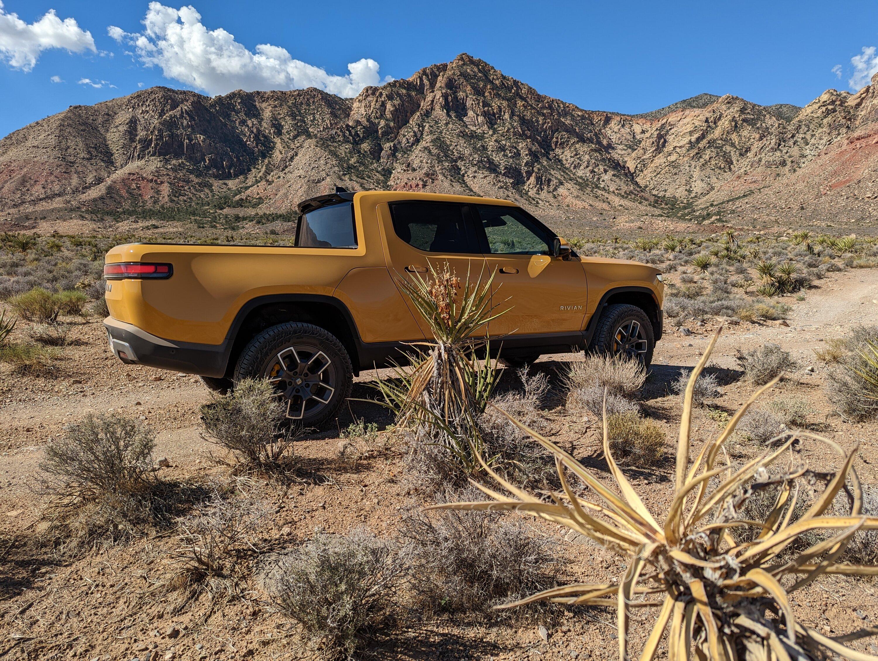 Rivian R1T R1S COMPASS YELLOW R1T Photos PXL_20221004_180924309