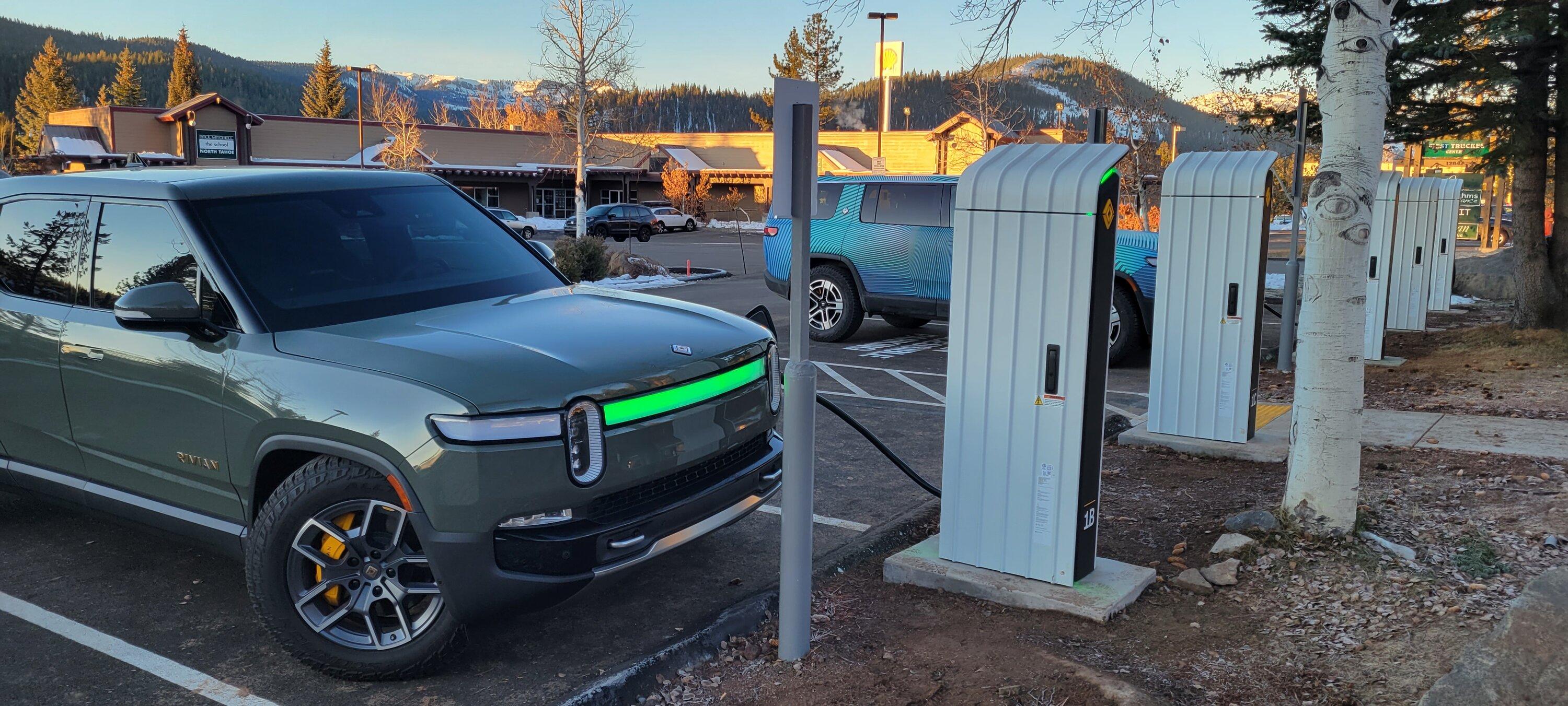 Rivian R1T R1S Truckee Rivian charge station 20221124_071651