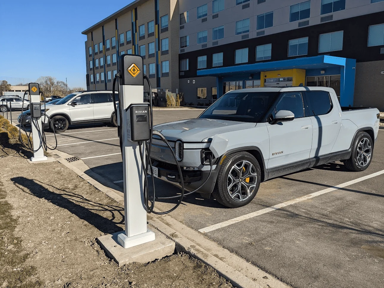 Rivian R1T R1S 4 new Rivian Waypoint Chargers installed in Naperville IL @ Tru by Hilton 1669493438007