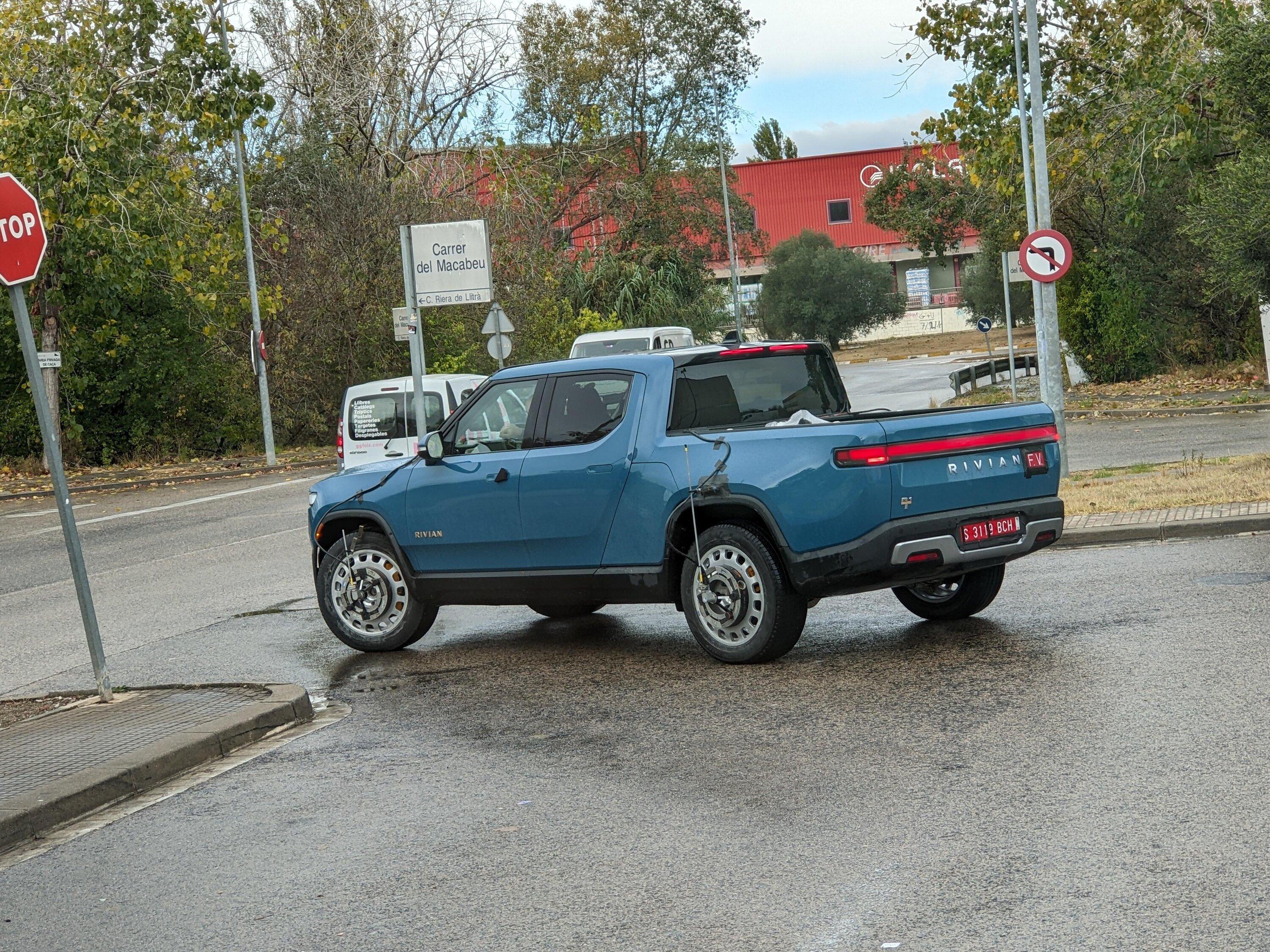 Rivian R1T R1S R1T Spotted Testing in Europe - Spain BA8BF313-340D-4181-921E-CB258F06CD97