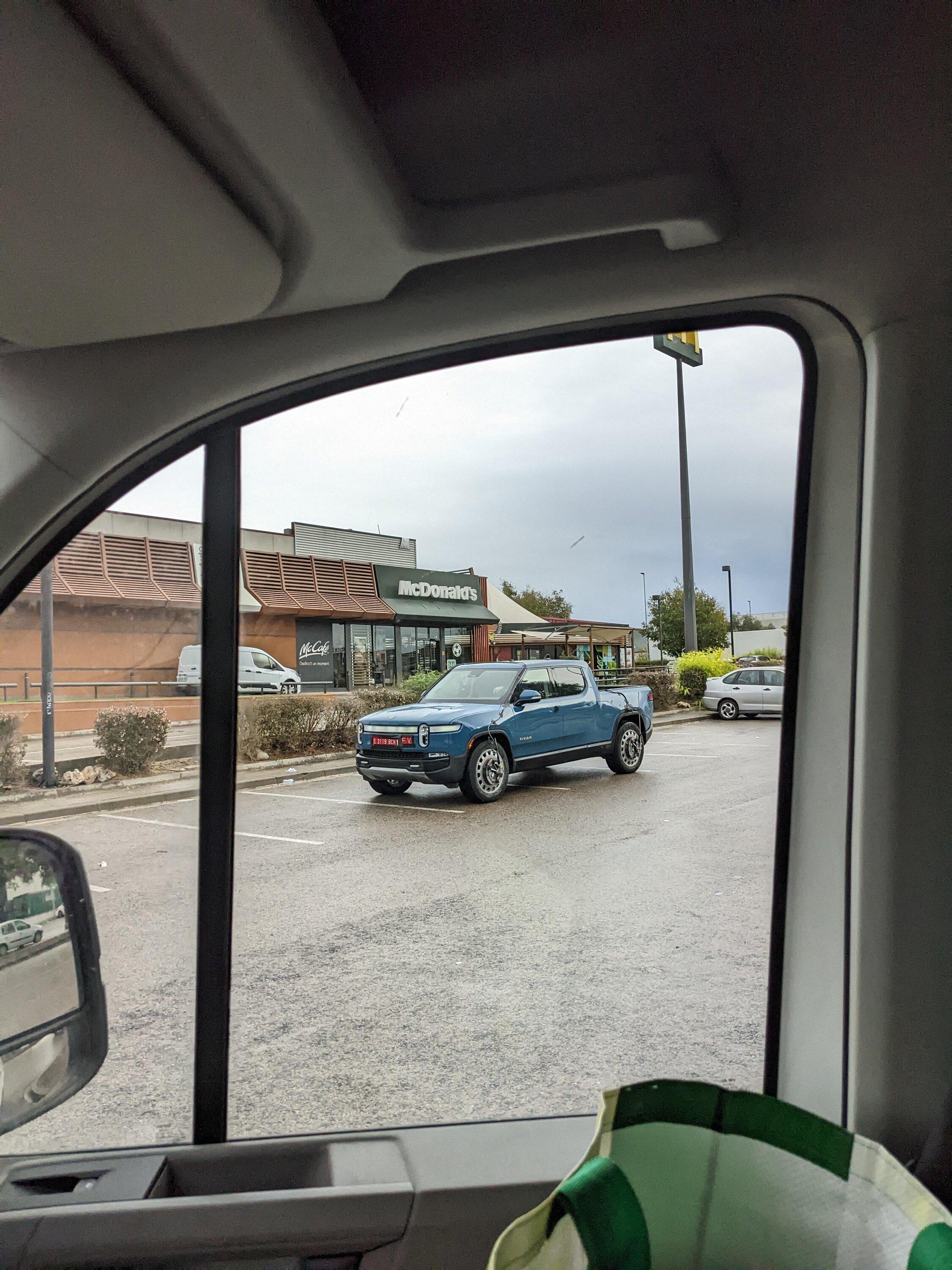 Rivian R1T R1S R1T Spotted Testing in Europe - Spain 9408540F-DC3A-4BC4-BCF6-BEBE8956F468