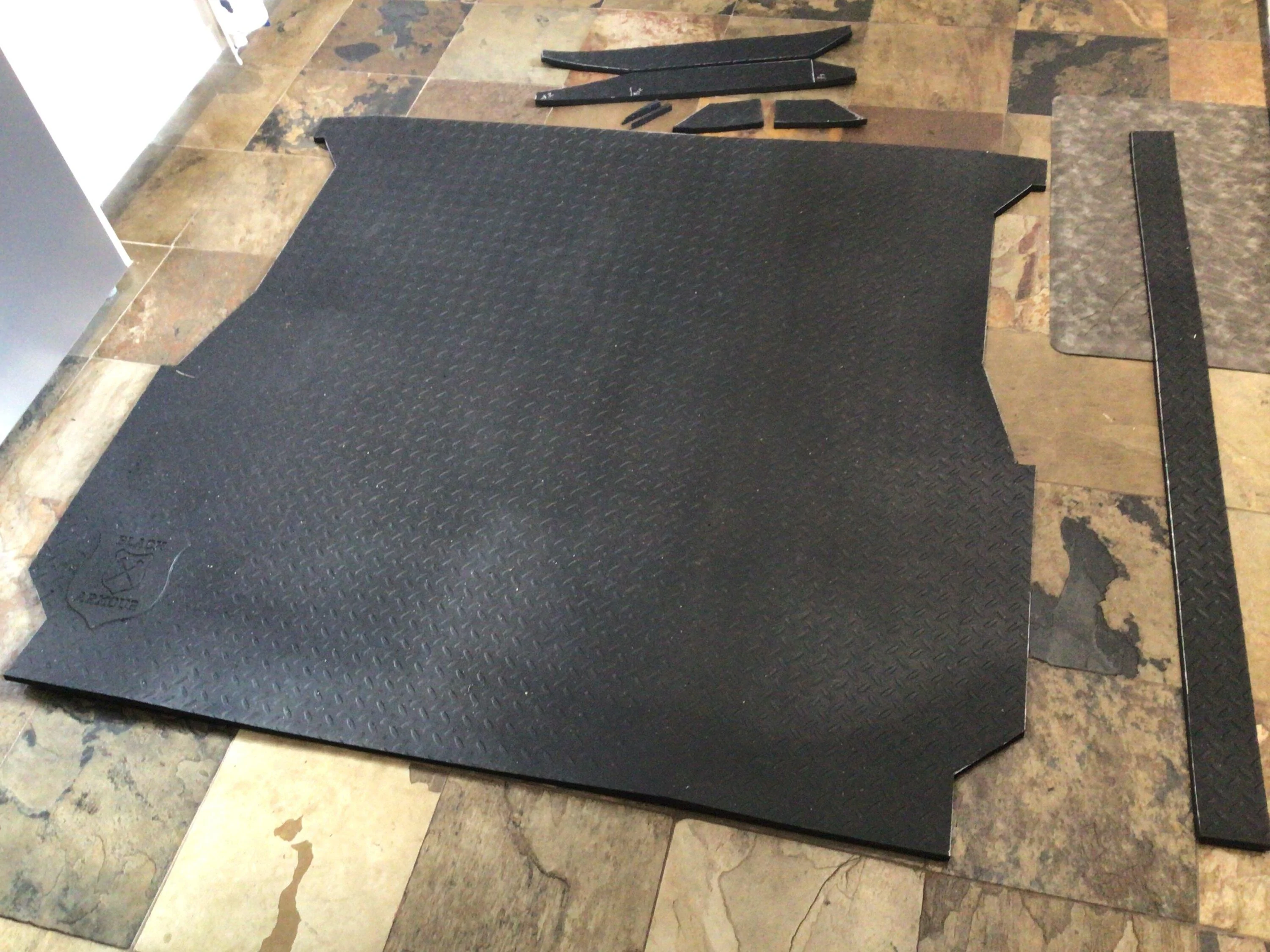 Rivian R1T R1S Custom Fit R1T Bedliner 16EB6F32-8A1A-4A0F-951E-949015F2E8F7