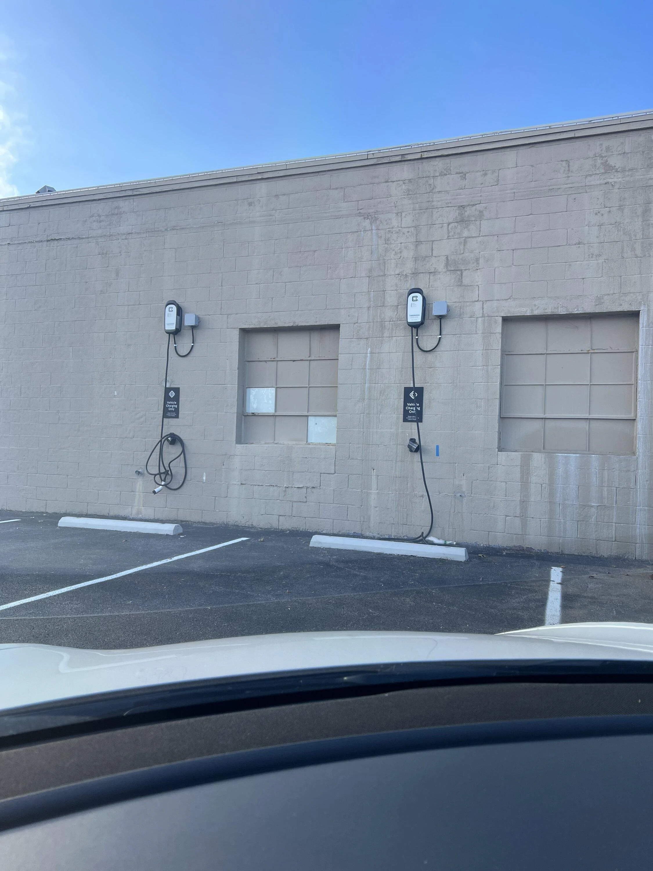 Rivian R1T R1S R1T in Nashville DD8DD6A1-2D82-479F-8718-08AA171971DE