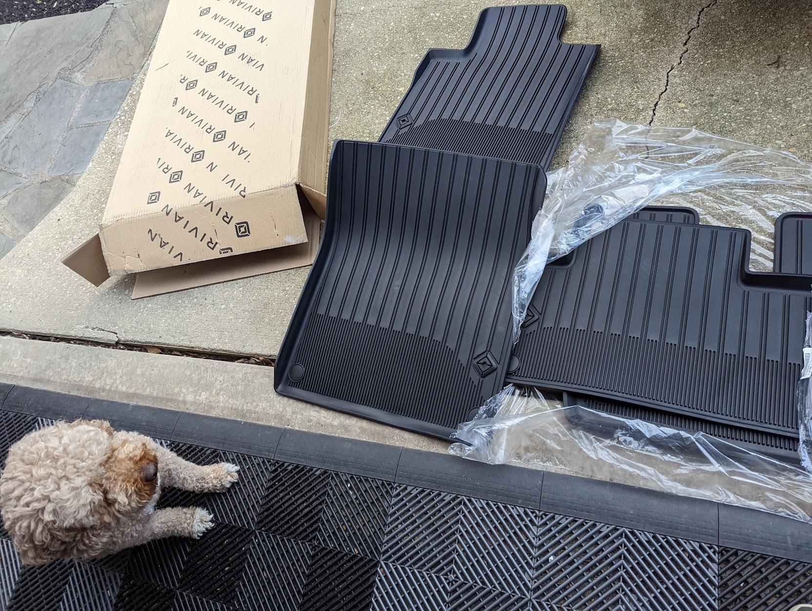 Rivian R1T R1S Kanundrum's R1S Build Thread (1 year Anniversary) PXL_20221128_211042255