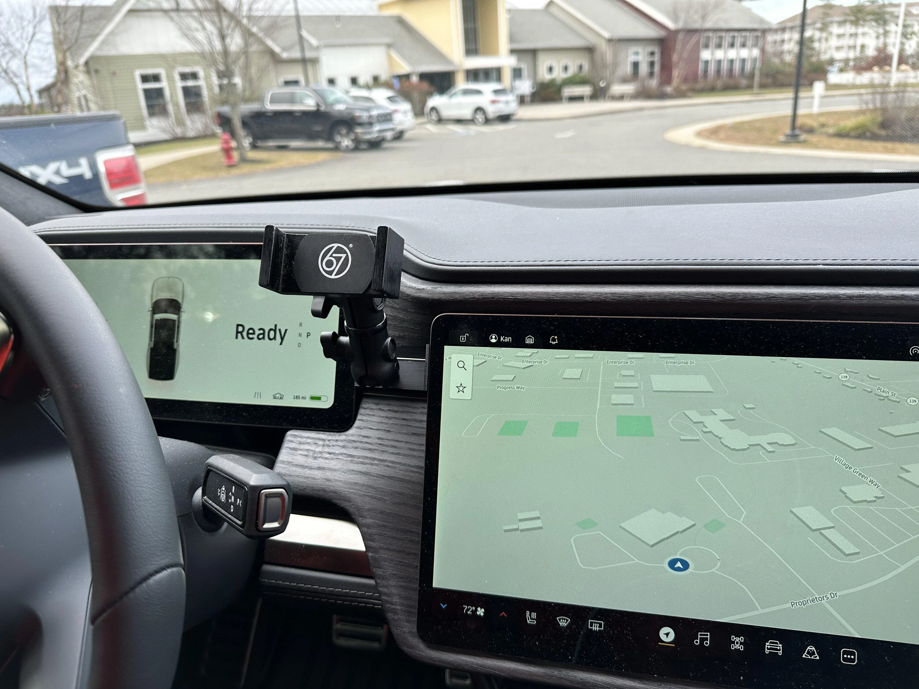 Rivian R1T R1S Mounting a cell phone.  Has anyone done it? 23F18B2A-2A53-4B5E-8E51-48B3D7B70EA5