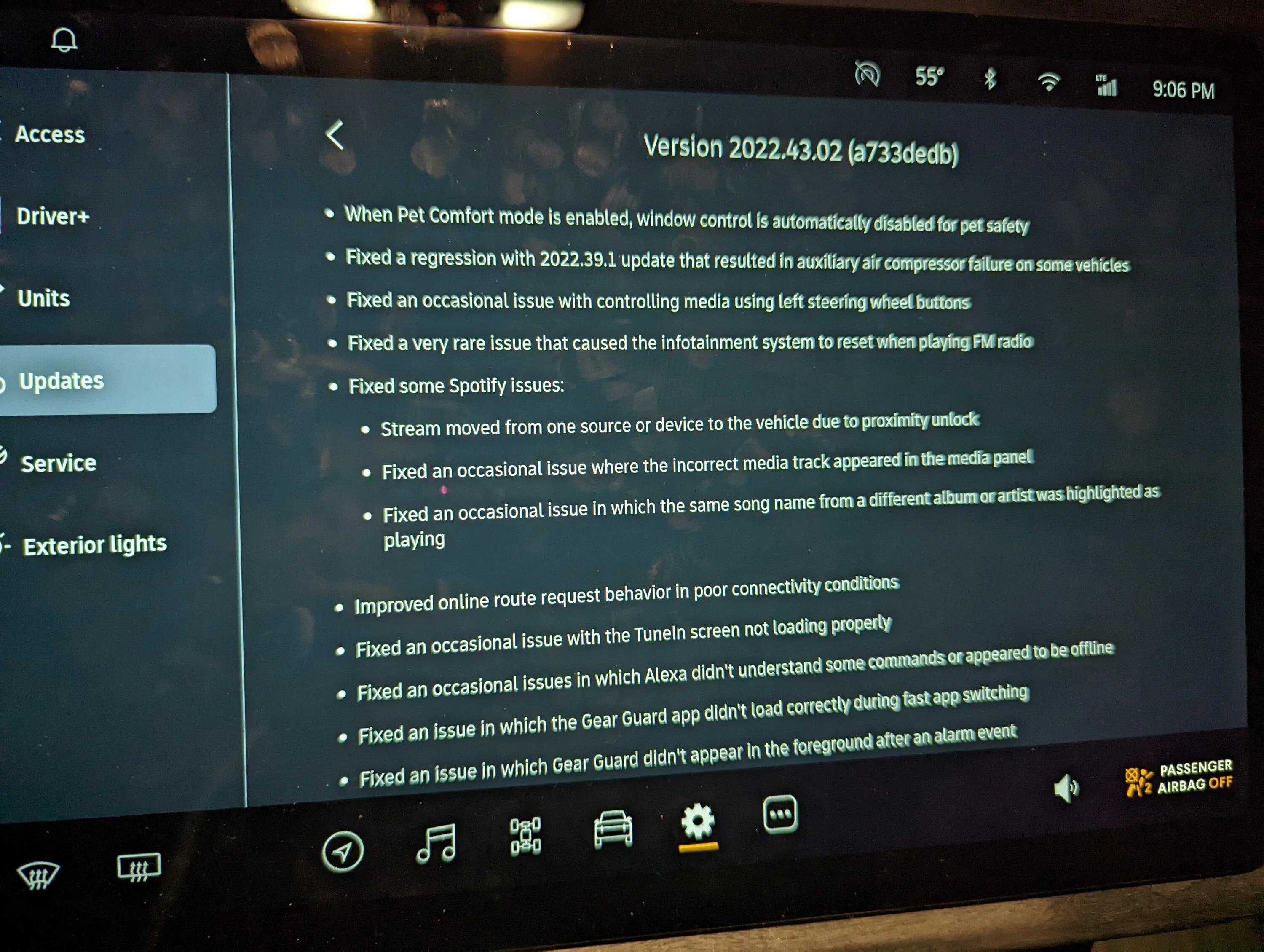 Rivian R1T R1S 2022.43.0 Software Version Released -- Update Details / Release Notes PXL_20221130_020609613
