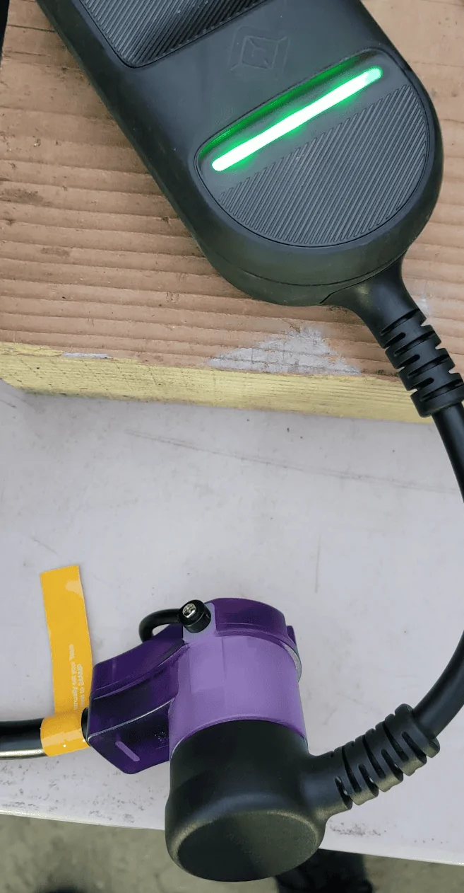 Rivian R1T R1S Charging a Rivian with an Ecoflow Delta Pro 1669785083420